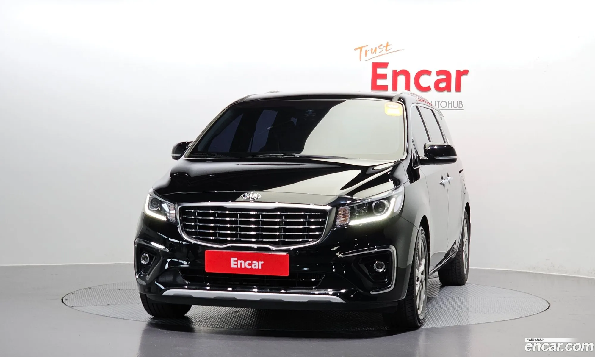 Kia Carnival 9-Seater Prestige 2020 - фотография 11992503