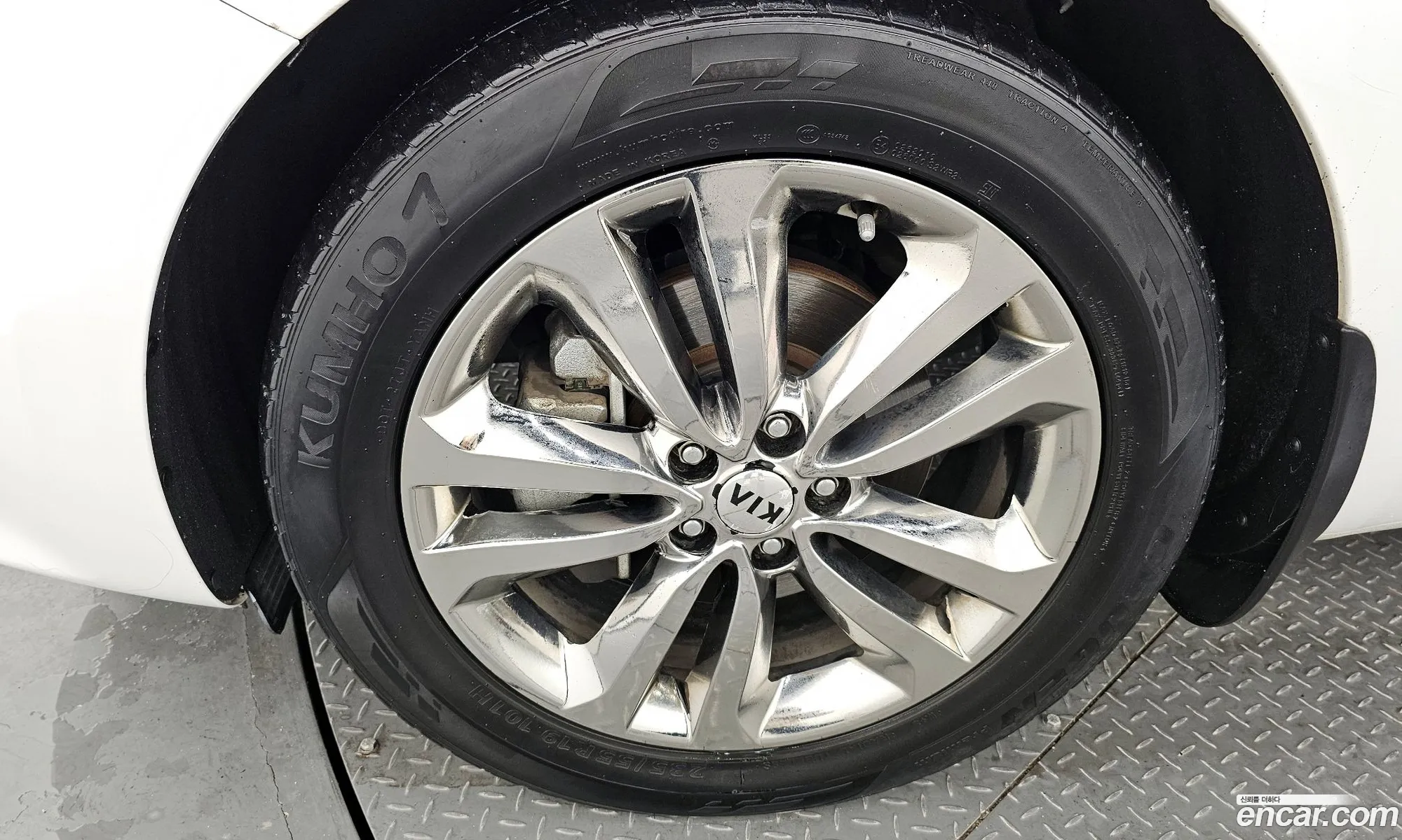 Kia Carnival 9-Seater Prestige 2017 - фотография 15698764