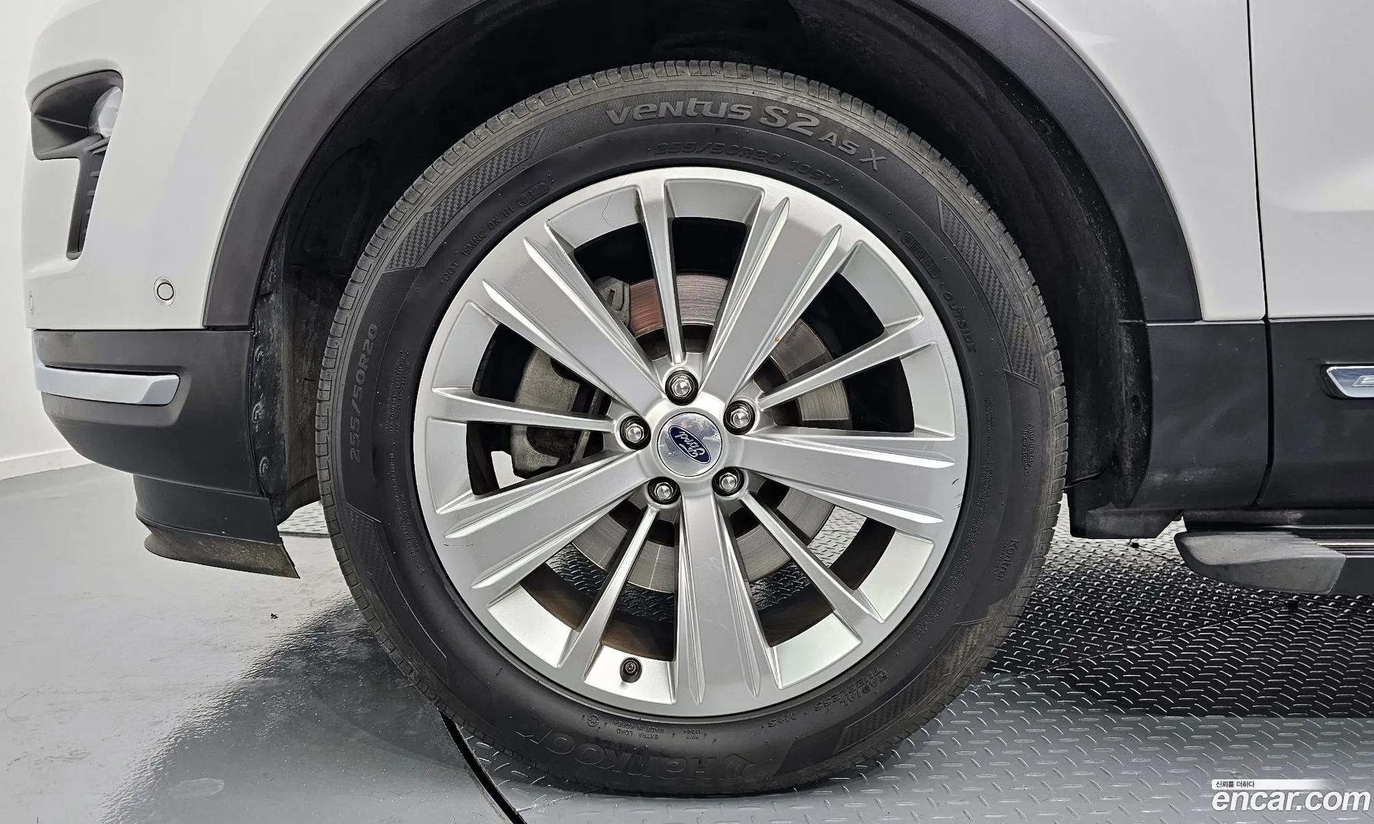 Ford Explorer 23 Limited 4Wd 2019 - фотография 14501392