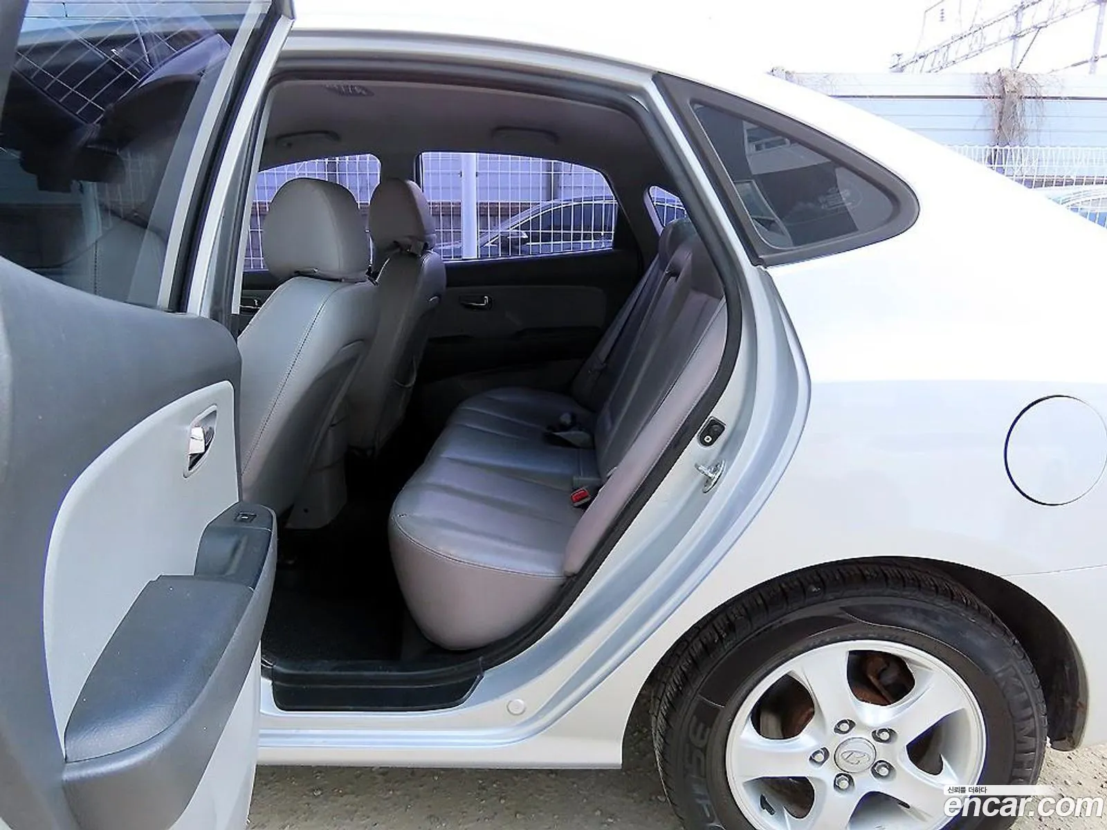 Hyundai Avante 16 Vvt S16 2010 - фотография 13617461