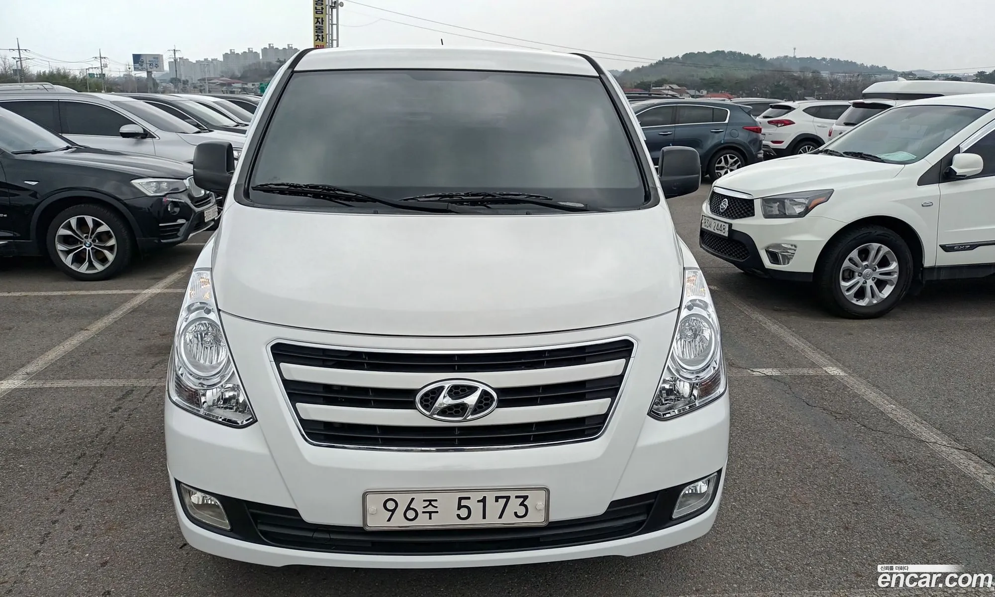 Hyundai Starex 3-Seater Van 2015 - фотография 14332781