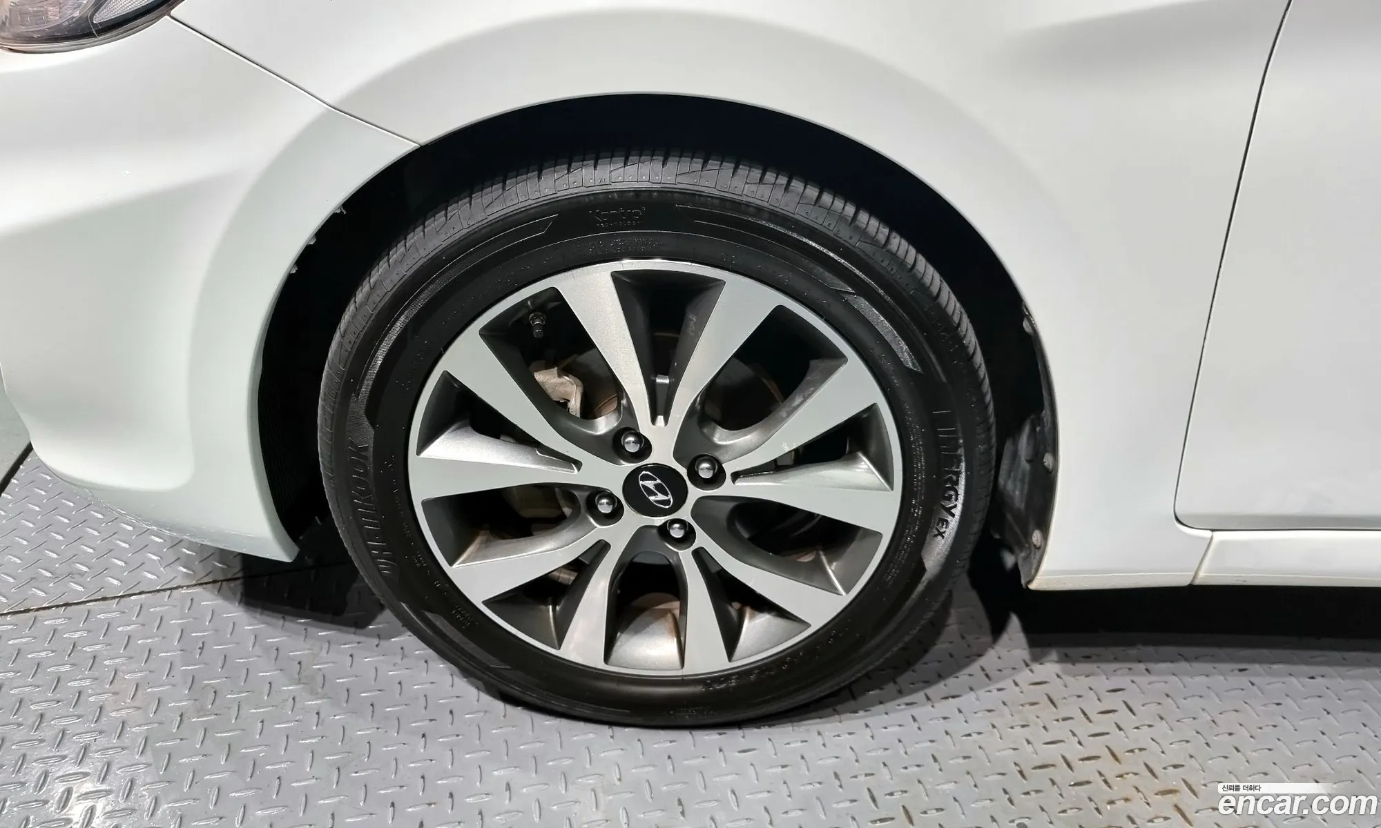 Hyundai Accent Iv 16 Gdi Premium 2016 - фотография 12018318