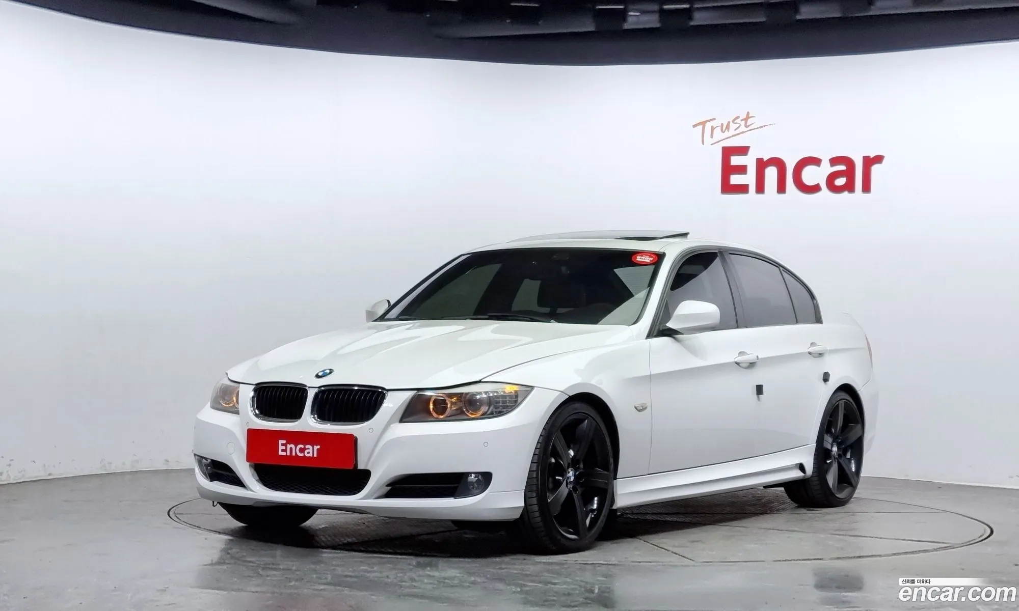 BMW 3Er 320D Sedan Black And White 2011 - фотография 18486567