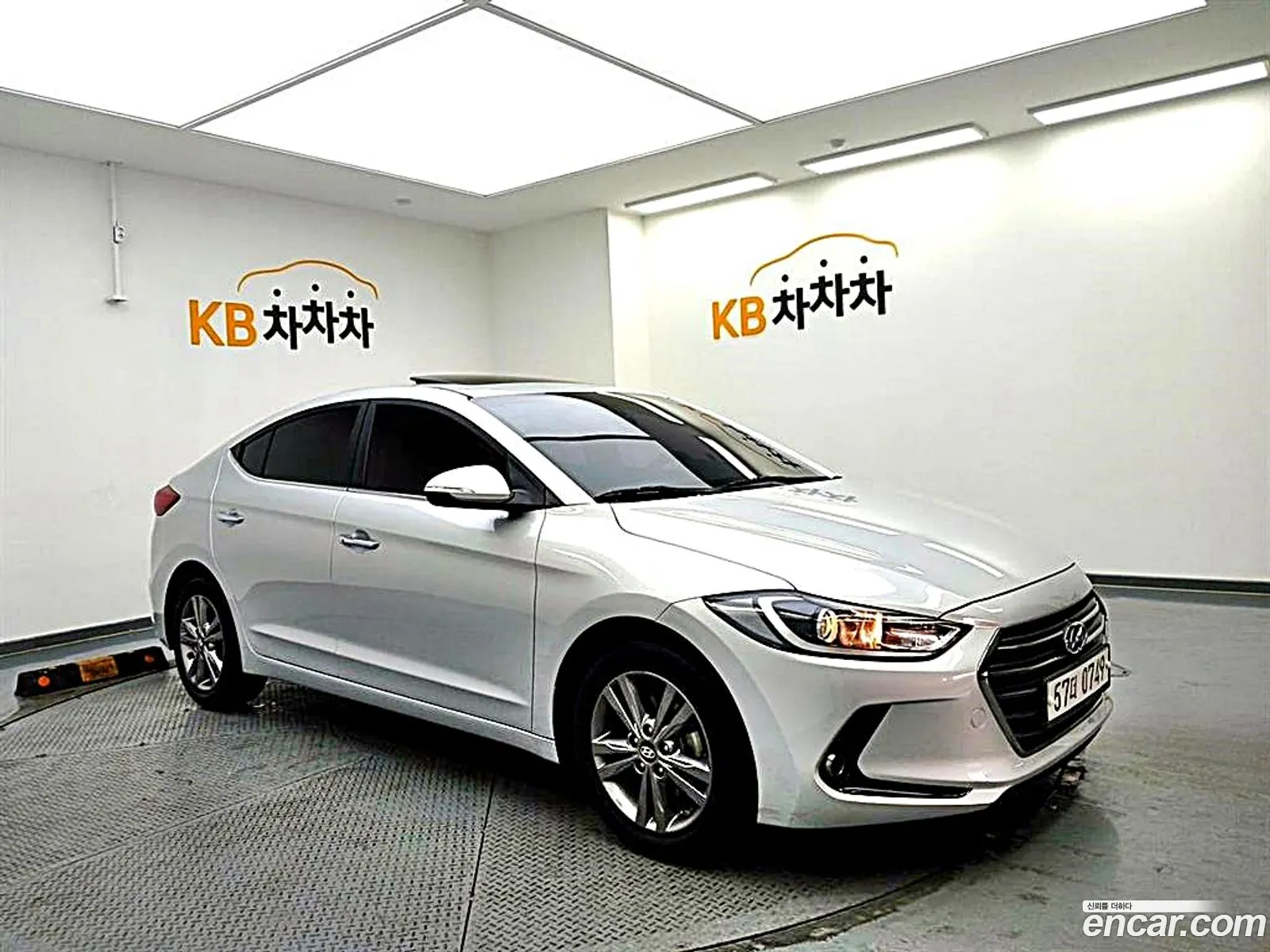 Hyundai Avante 16 Gdi Modern 2016 - фотография 16029001
