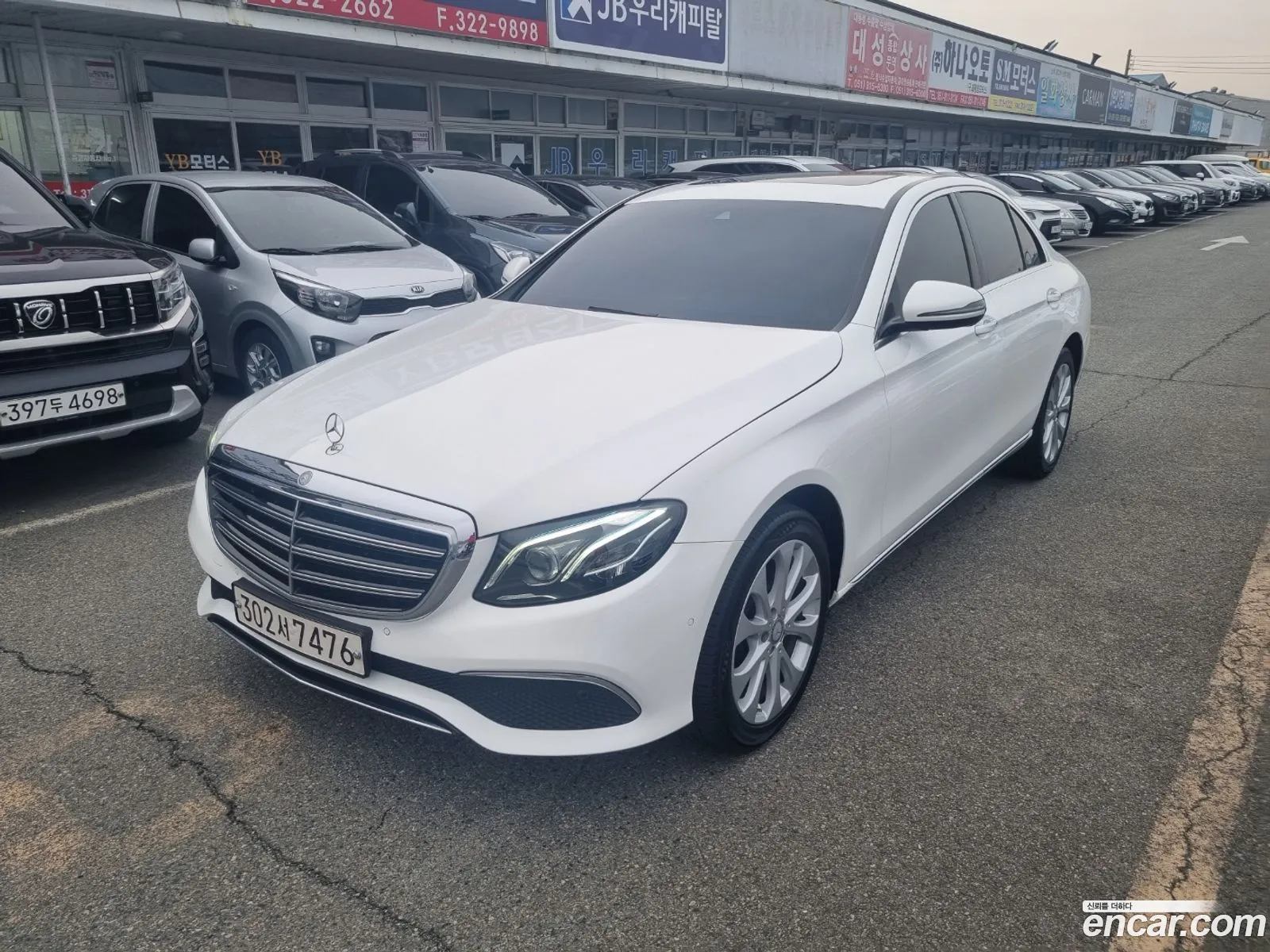 Mercedes-Benz E-Klasse E220D Exclusive 2017 - фотография 13661223