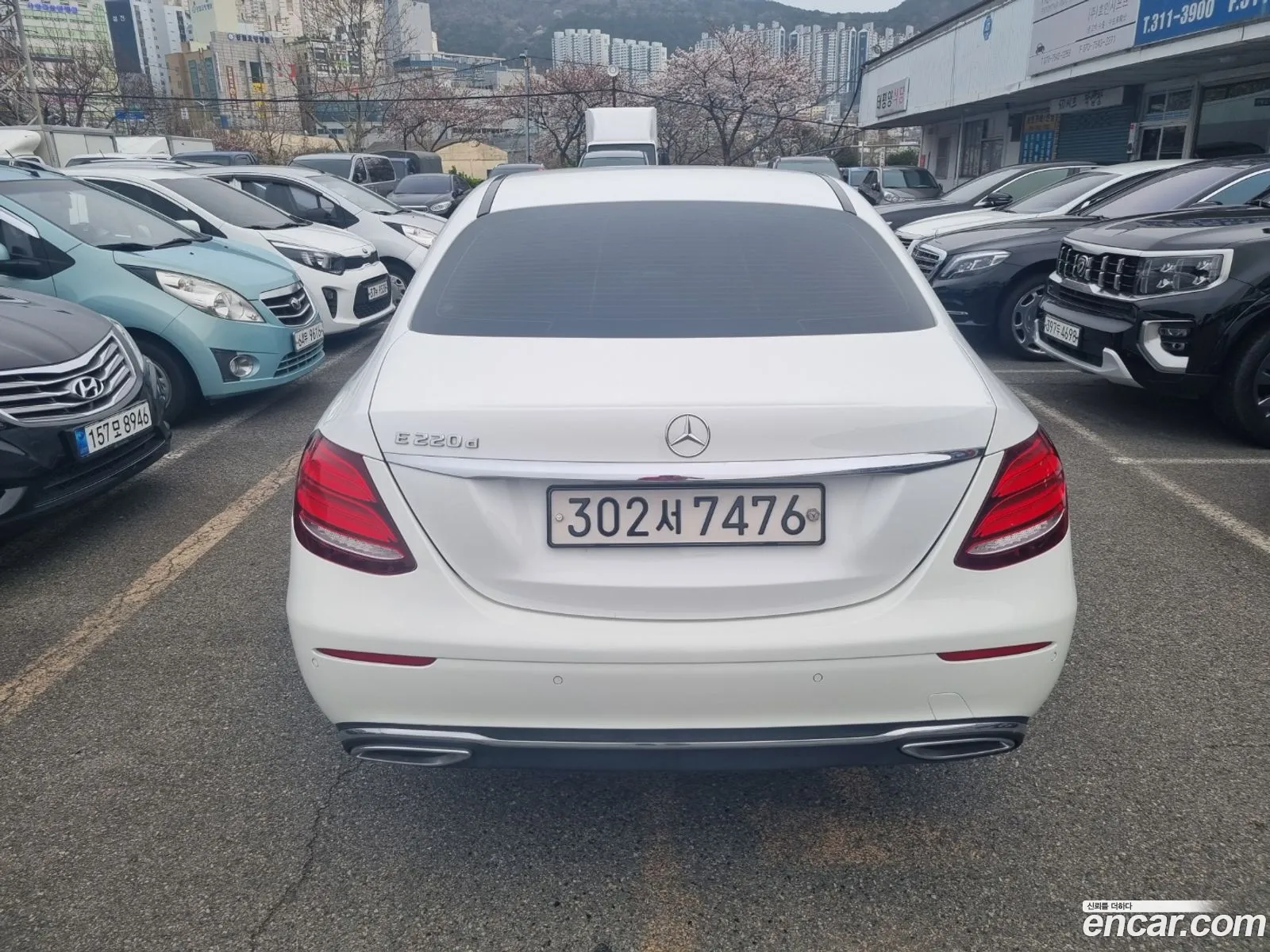 Mercedes-Benz E-Klasse E220D Exclusive 2017 - фотография 13661227