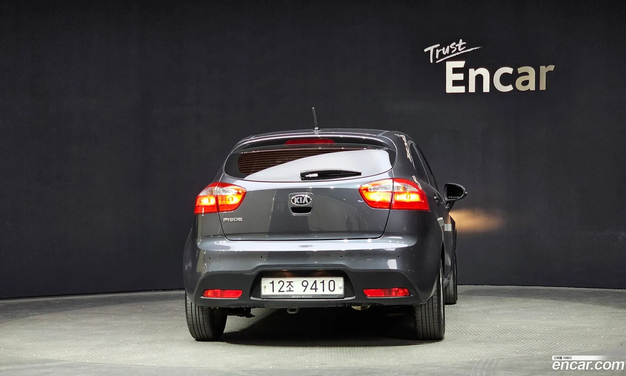 Kia Pride Iii 14 Mpi Hatchback 2013 - фотография 11848754