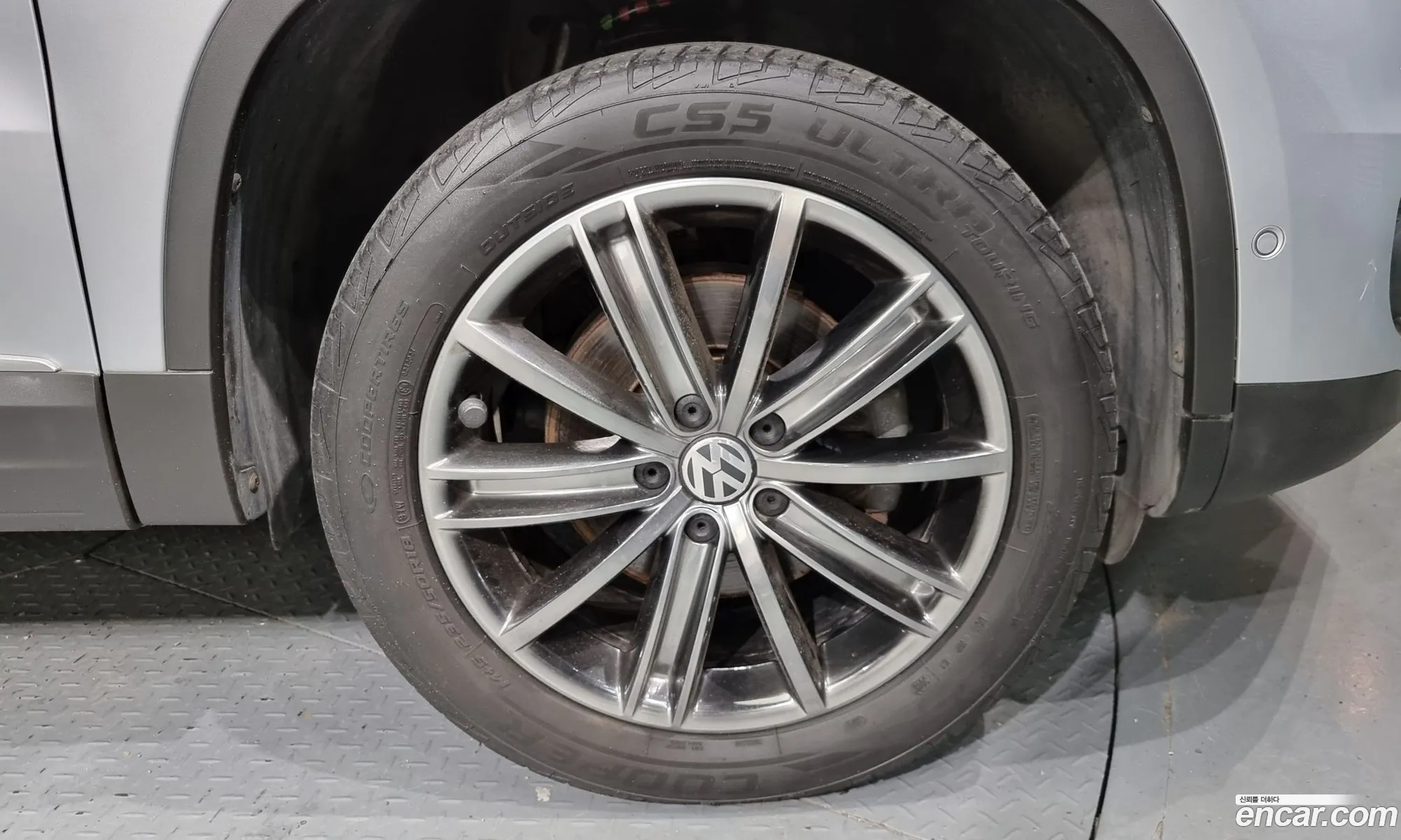Volkswagen Tiguan I 20 Tdi Premium 2013 - фотография 4853930