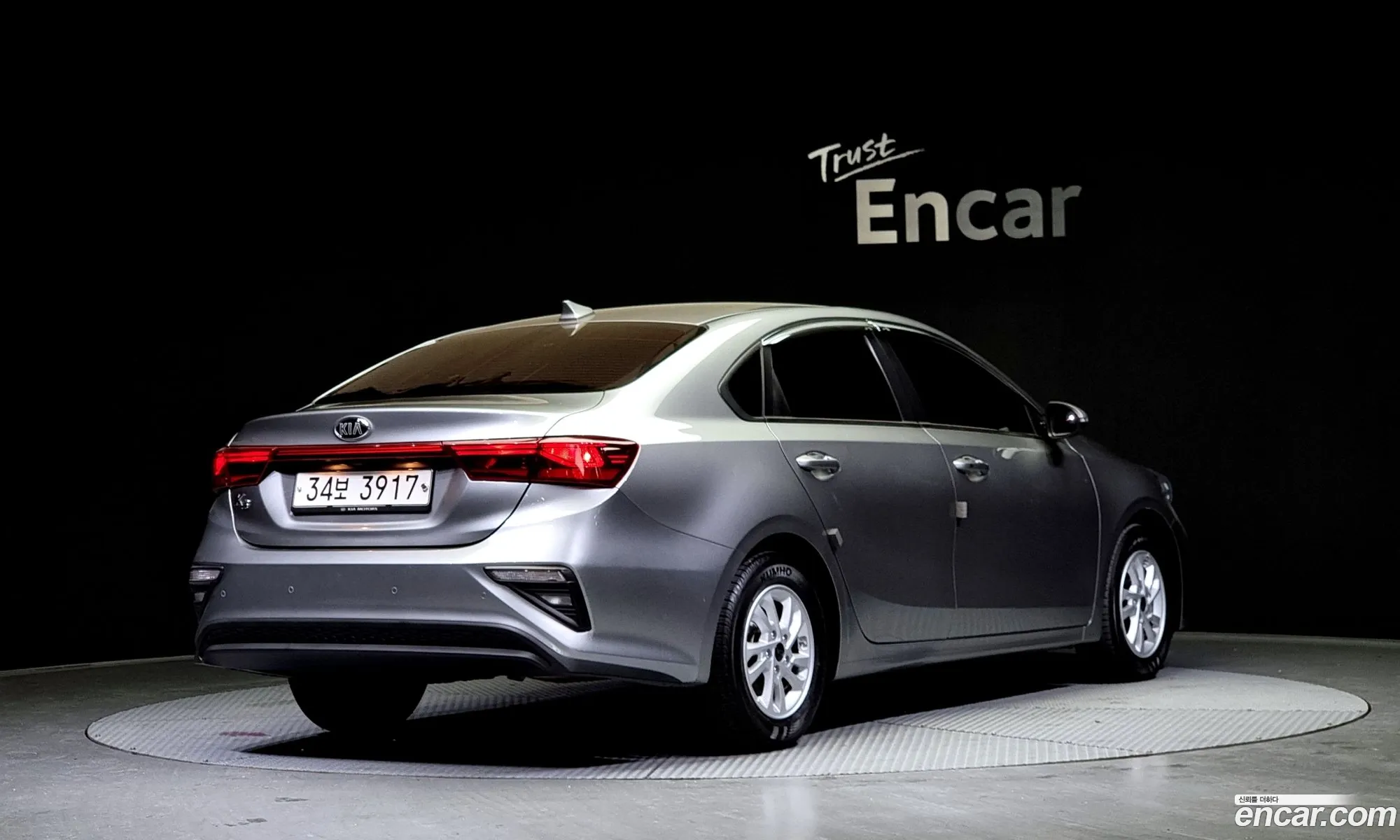 Kia K3 Luxury 2020 - фотография 18254537