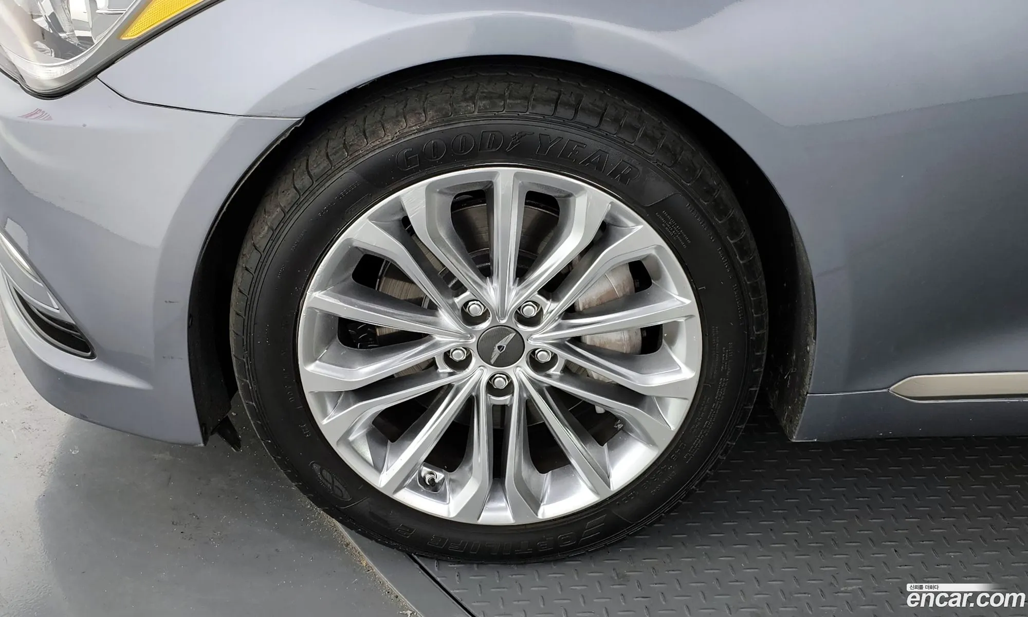 Hyundai Genesis Ii G330 Modern Awd 2015 - фотография 12021272