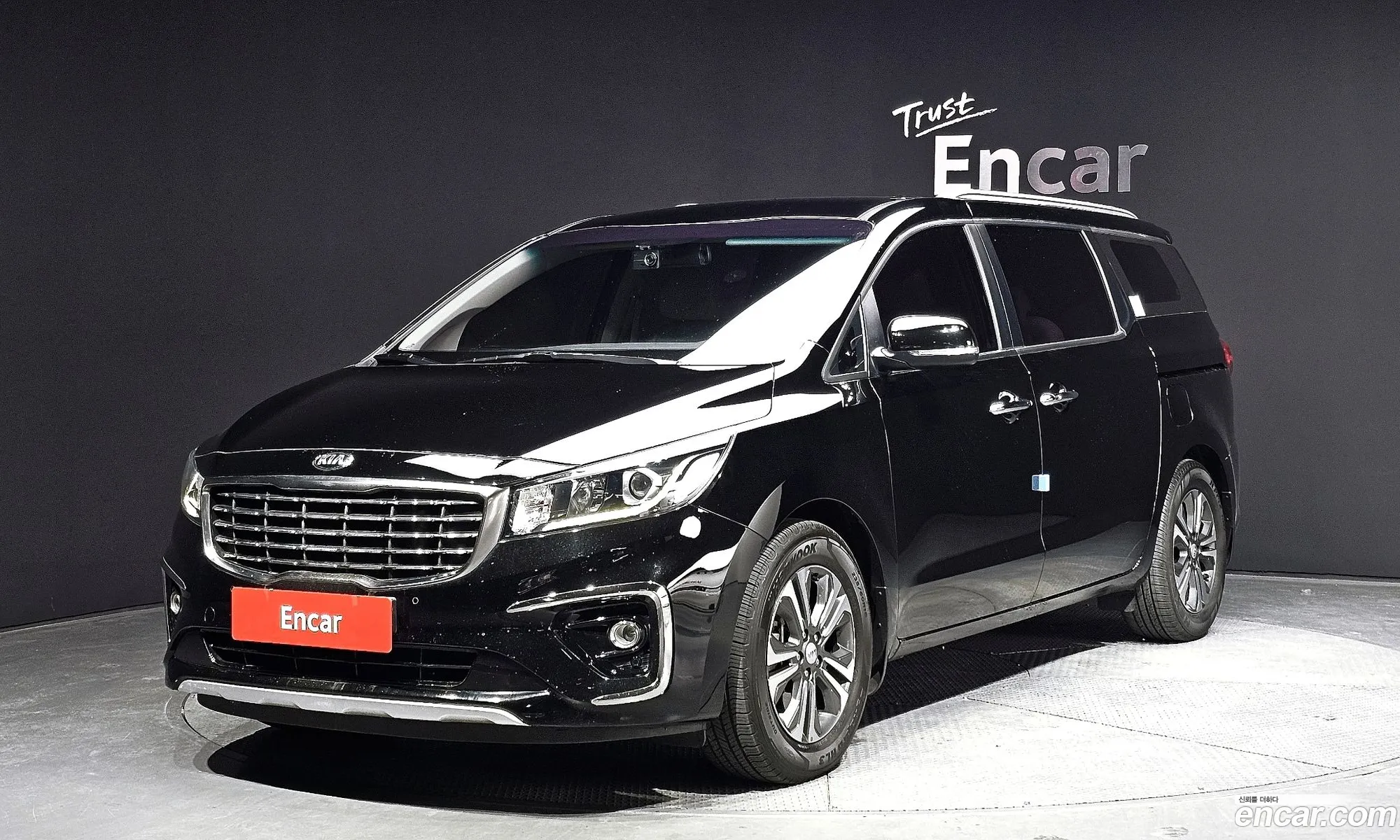 Kia Carnival Iii 9-Seater Luxury 2019 - фотография 12337232