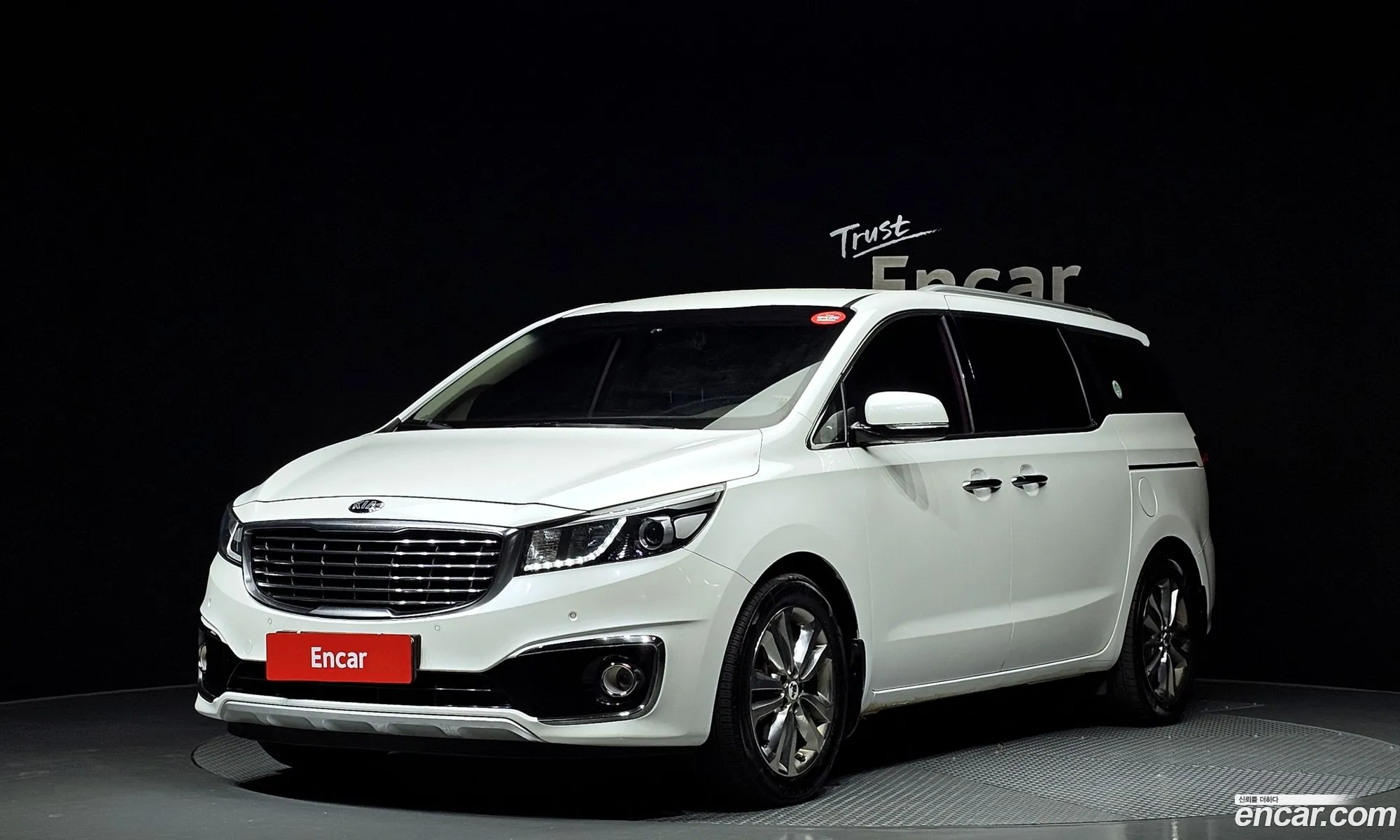 Kia Carnival 7-Seater Limousine 2018 - фотография 14883690
