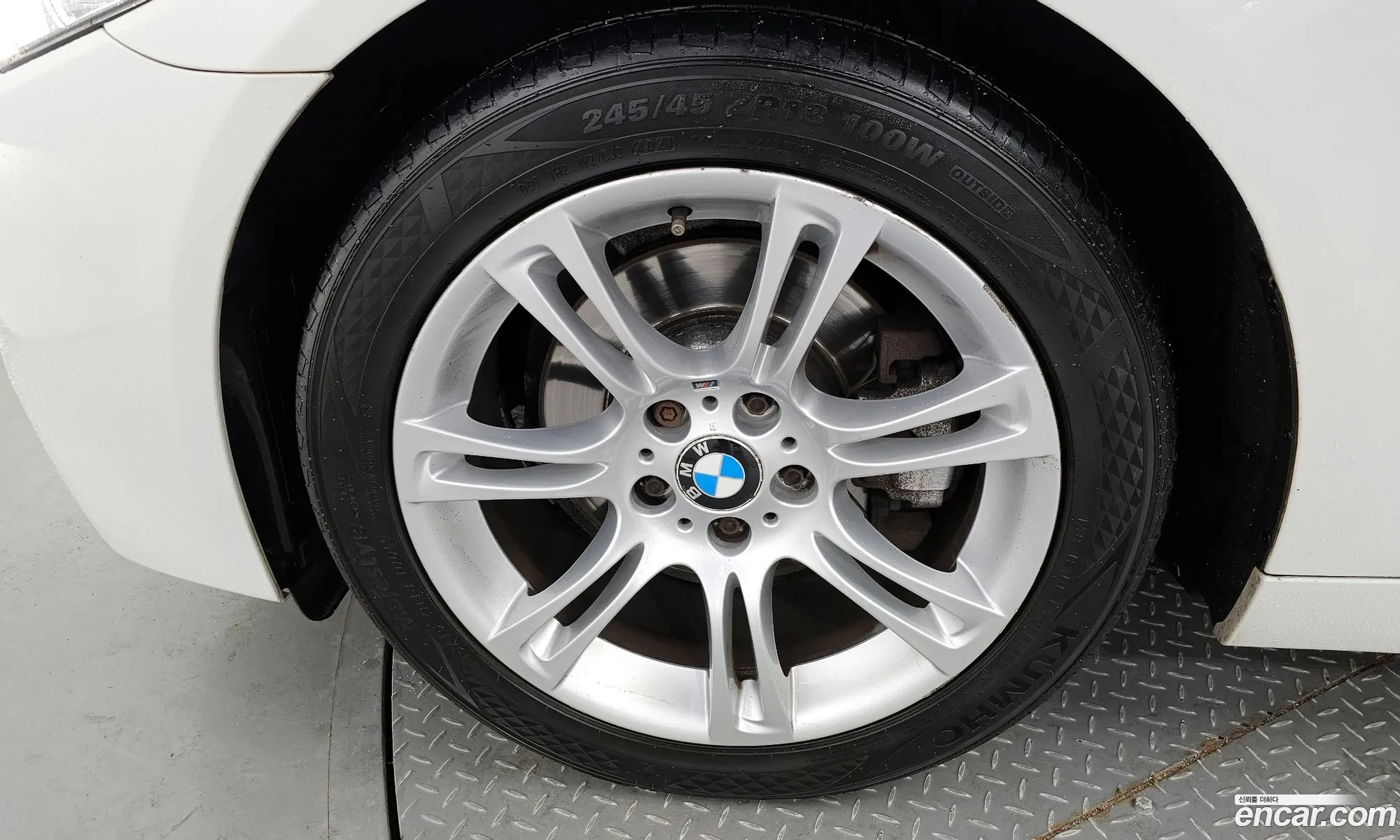 BMW 5Er Vi F10F11F07 520D M Sports 2013 - фотография 936328