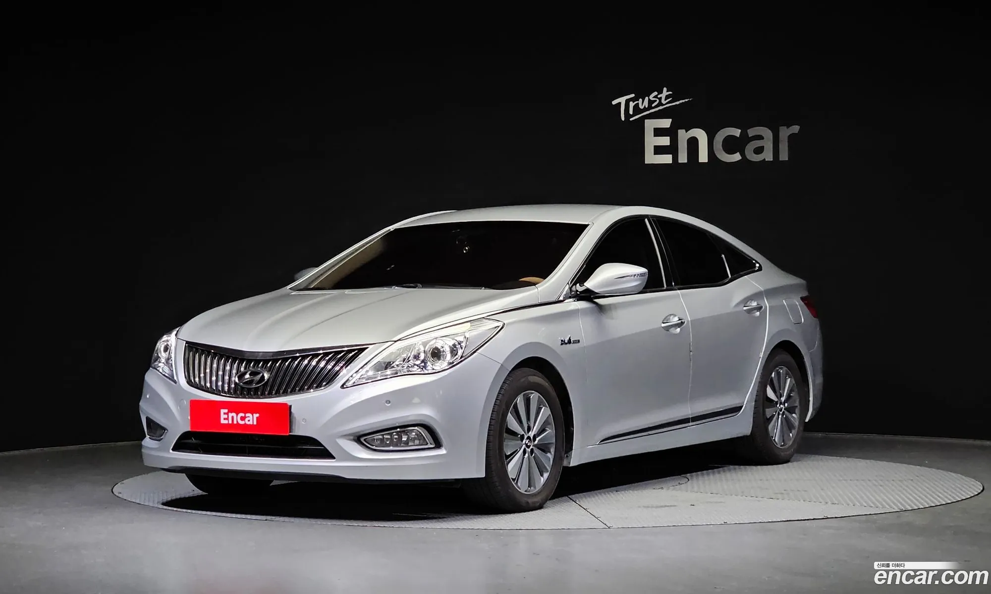 Hyundai Grandeur V Premium 2015 - фотография 12008727