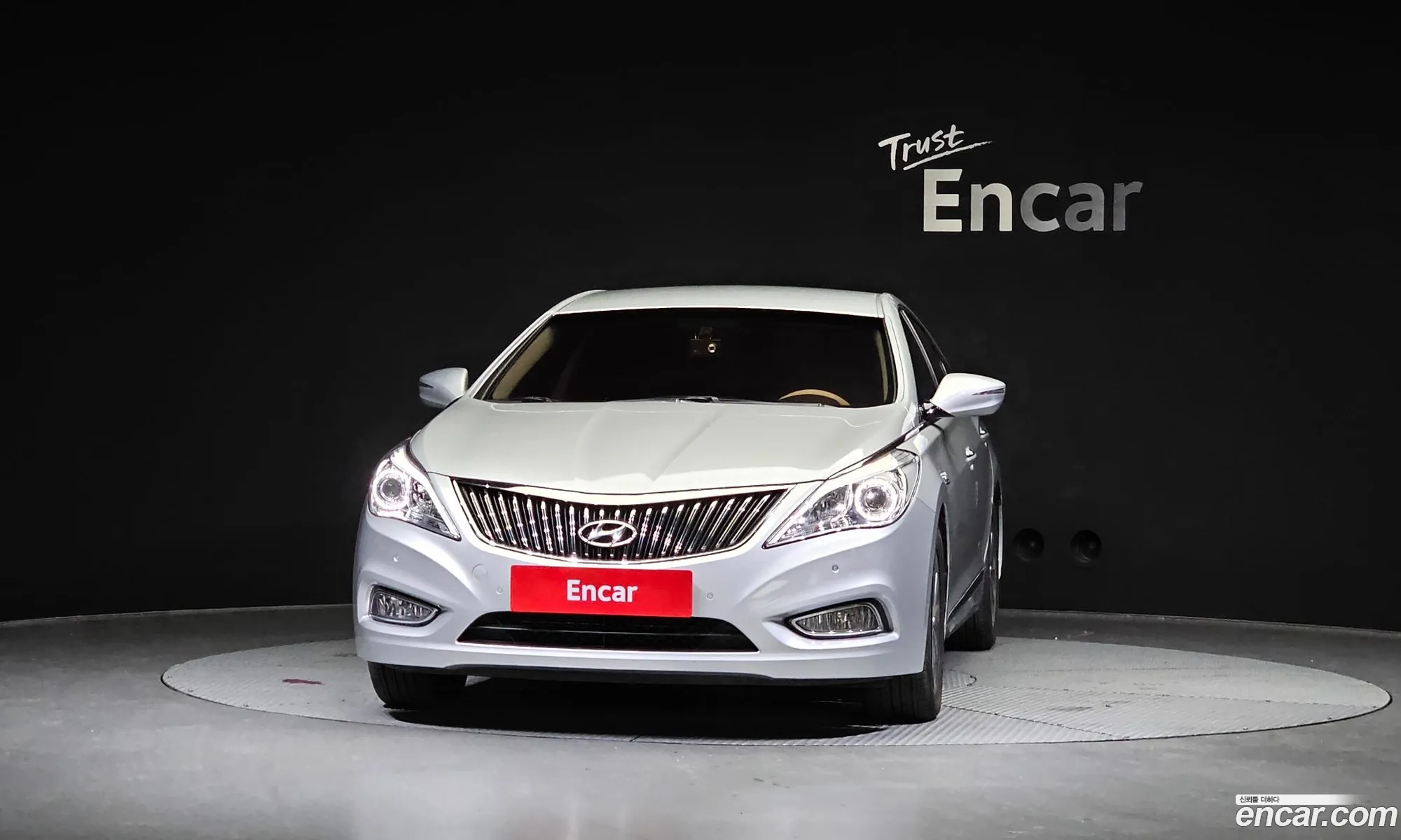 Hyundai Grandeur V Premium 2015 - фотография 12008729