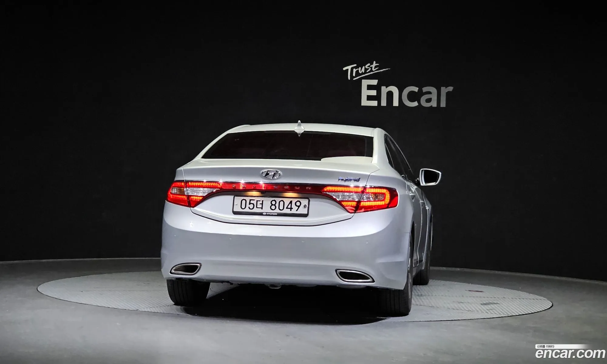 Hyundai Grandeur V Premium 2015 - фотография 12008730