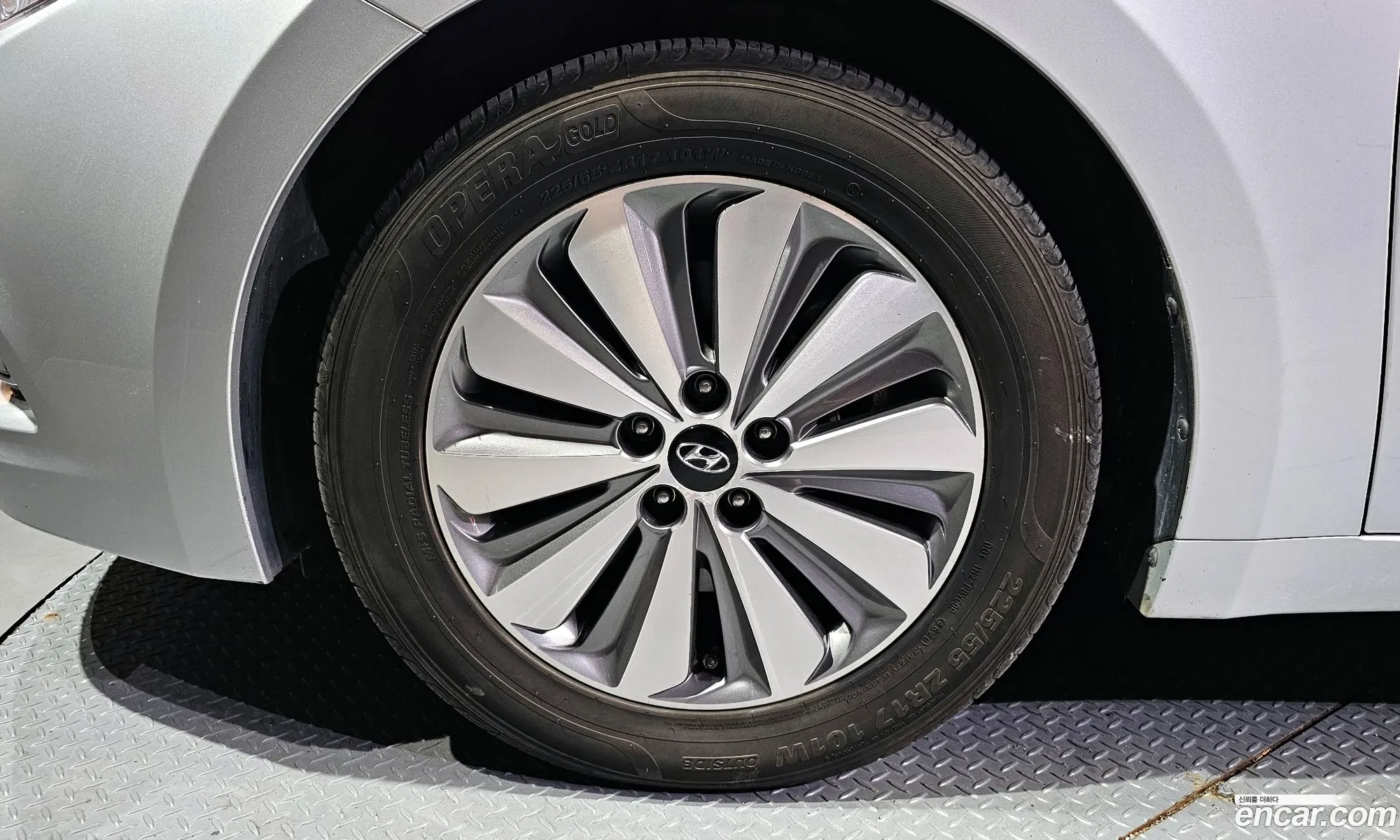 Hyundai Grandeur V Premium 2015 - фотография 12008731