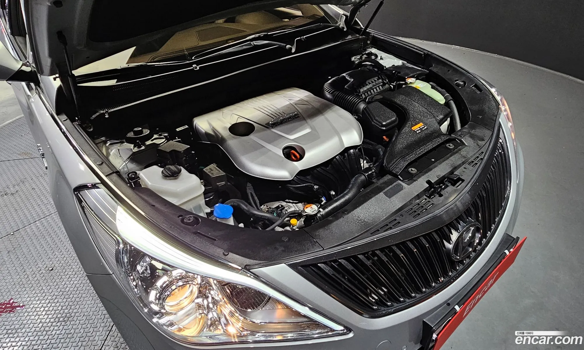 Hyundai Grandeur V Premium 2015 - фотография 12008732