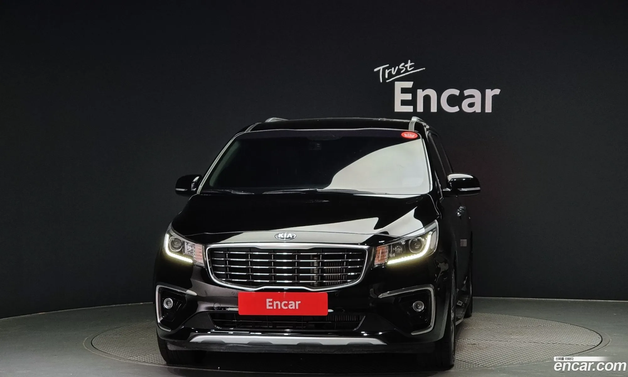 Kia Carnival 9-Seater Prestige 2020 - фотография 15849878