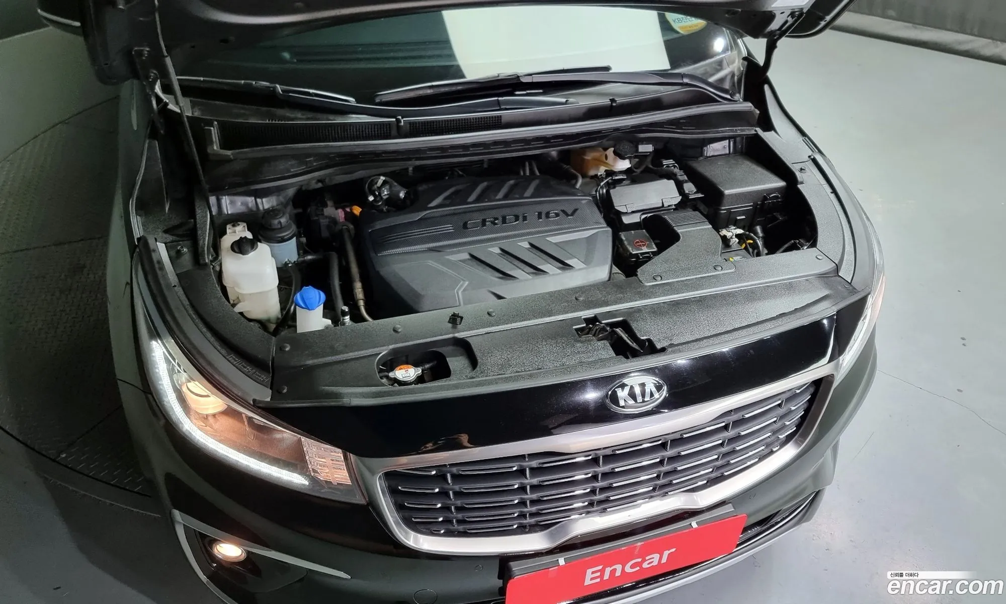 Kia Carnival 9-Seater Prestige 2020 - фотография 15849881
