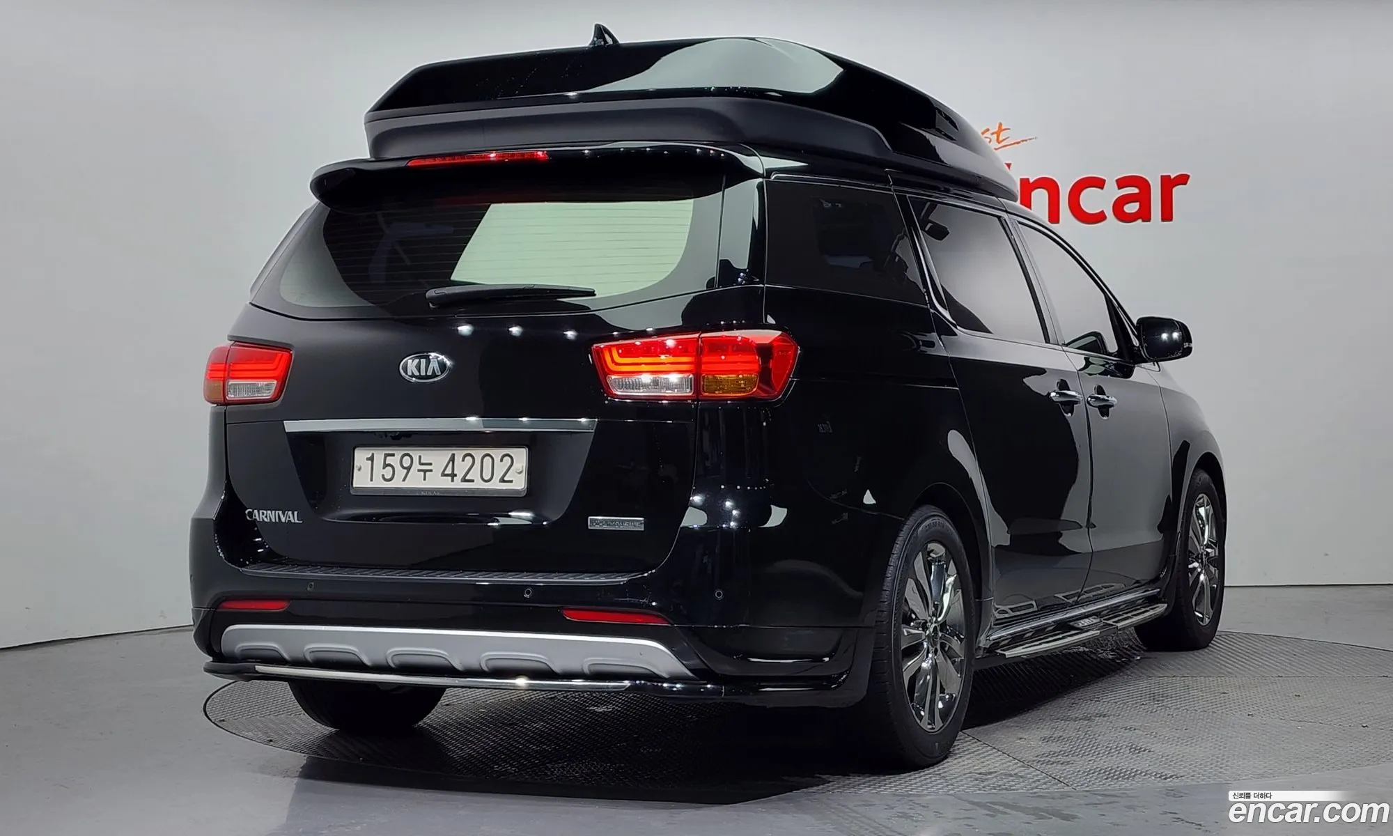 Kia Carnival 9-Seater High Limousine 2018 - фотография 19434111