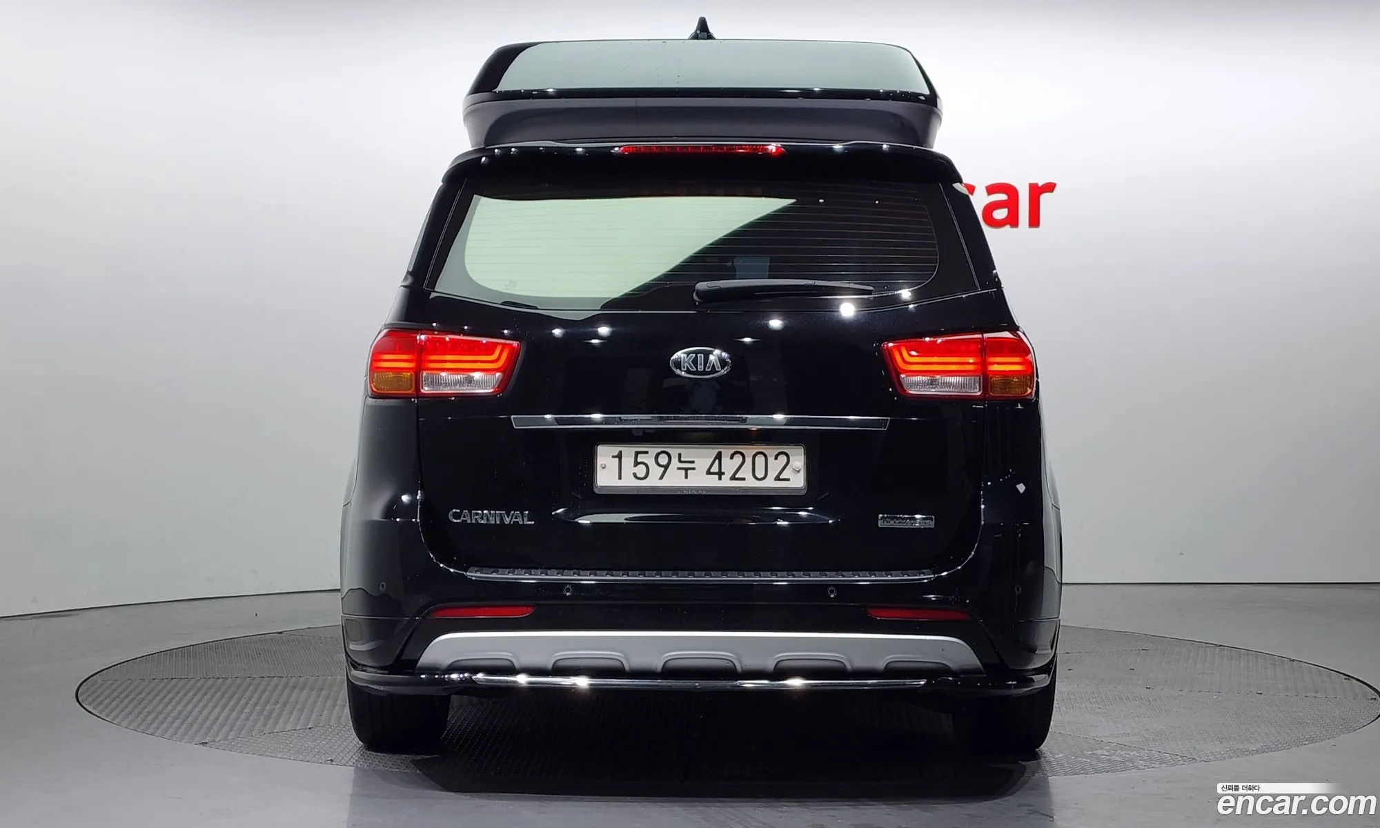 Kia Carnival 9-Seater High Limousine 2018 - фотография 19434113