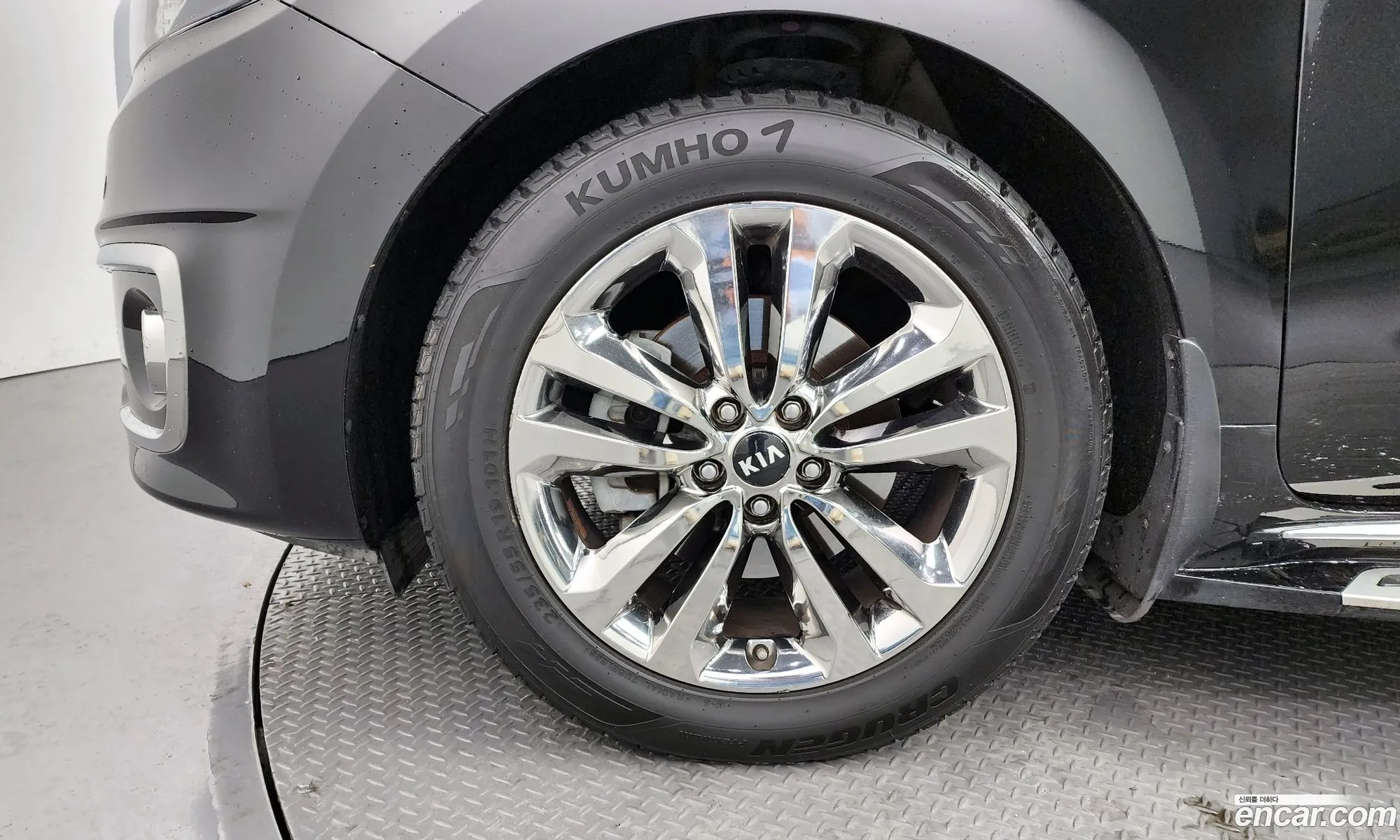 Kia Carnival 9-Seater High Limousine 2018 - фотография 19434114