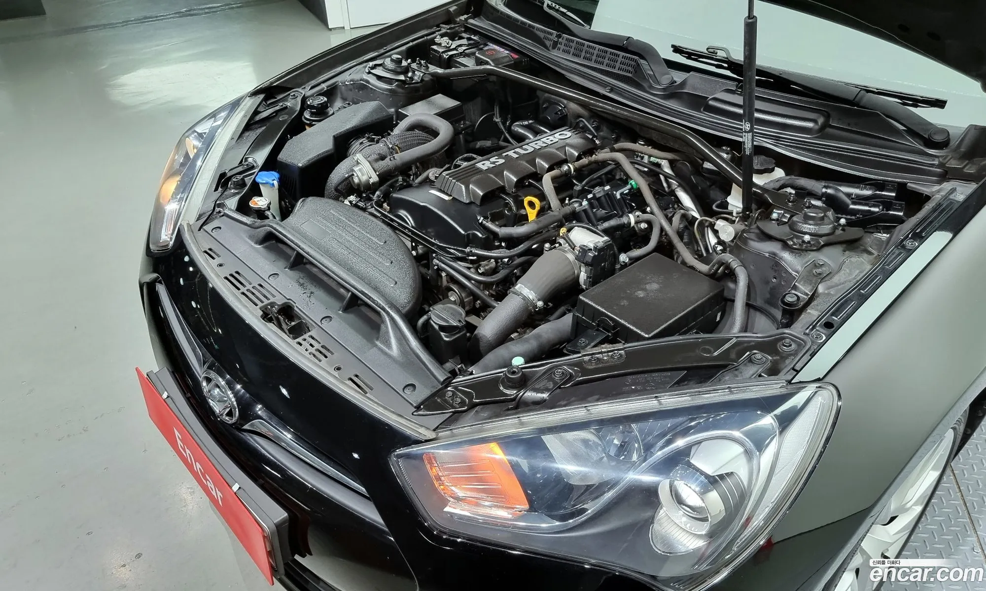 Hyundai Genesis I 200 Turbo D 2012 - фотография 19191893
