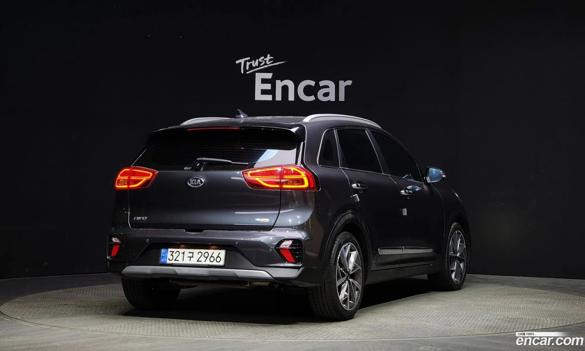 Kia Niro I 16 Hev 2021 - фотография 12625299