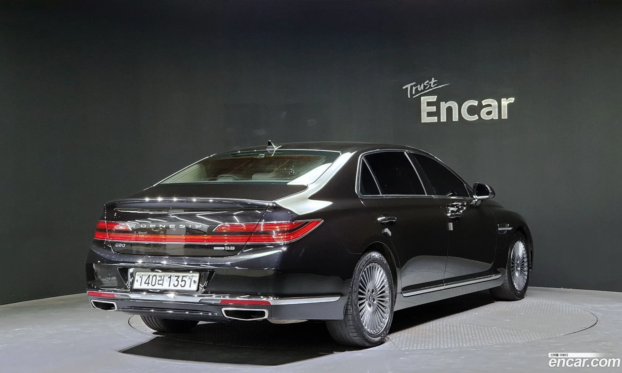 Genesis G90 I 38 Awd 2019 - фотография 1025351