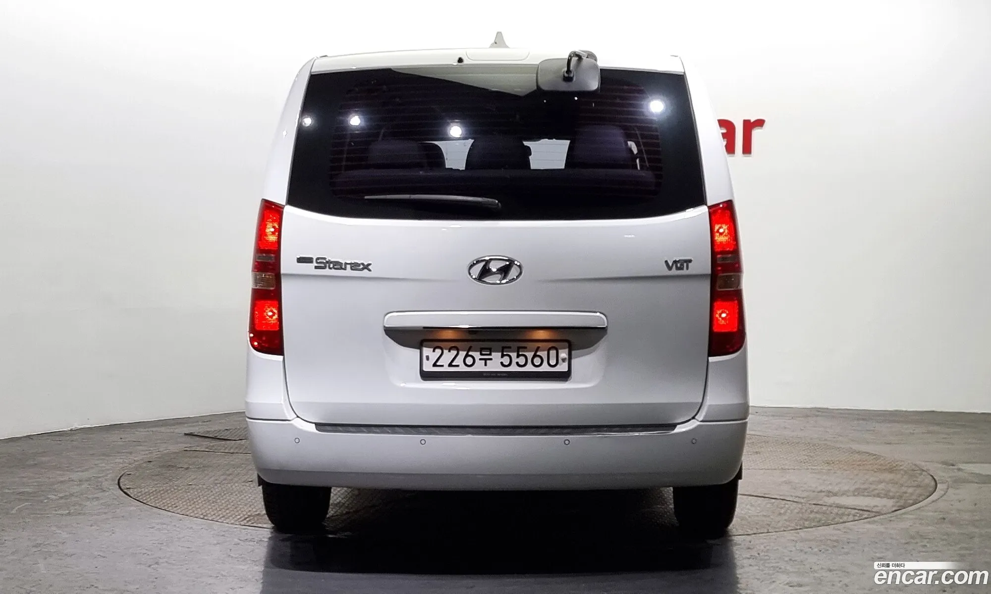 Hyundai Starex Urban 9-Seater 2018 - фотография 11469043