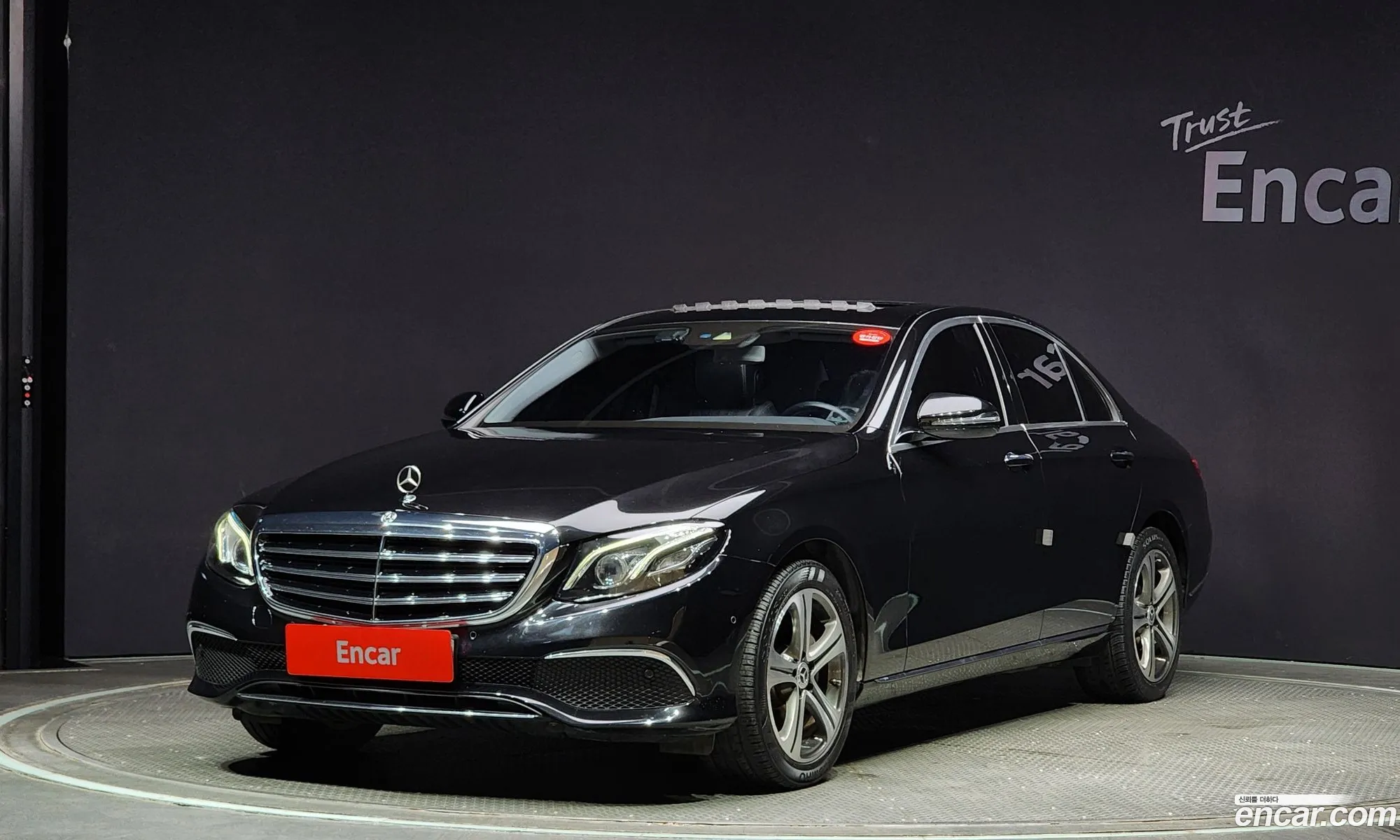 Mercedes-Benz E-Klasse E220D Exclusive 2017 - фотография 12783980