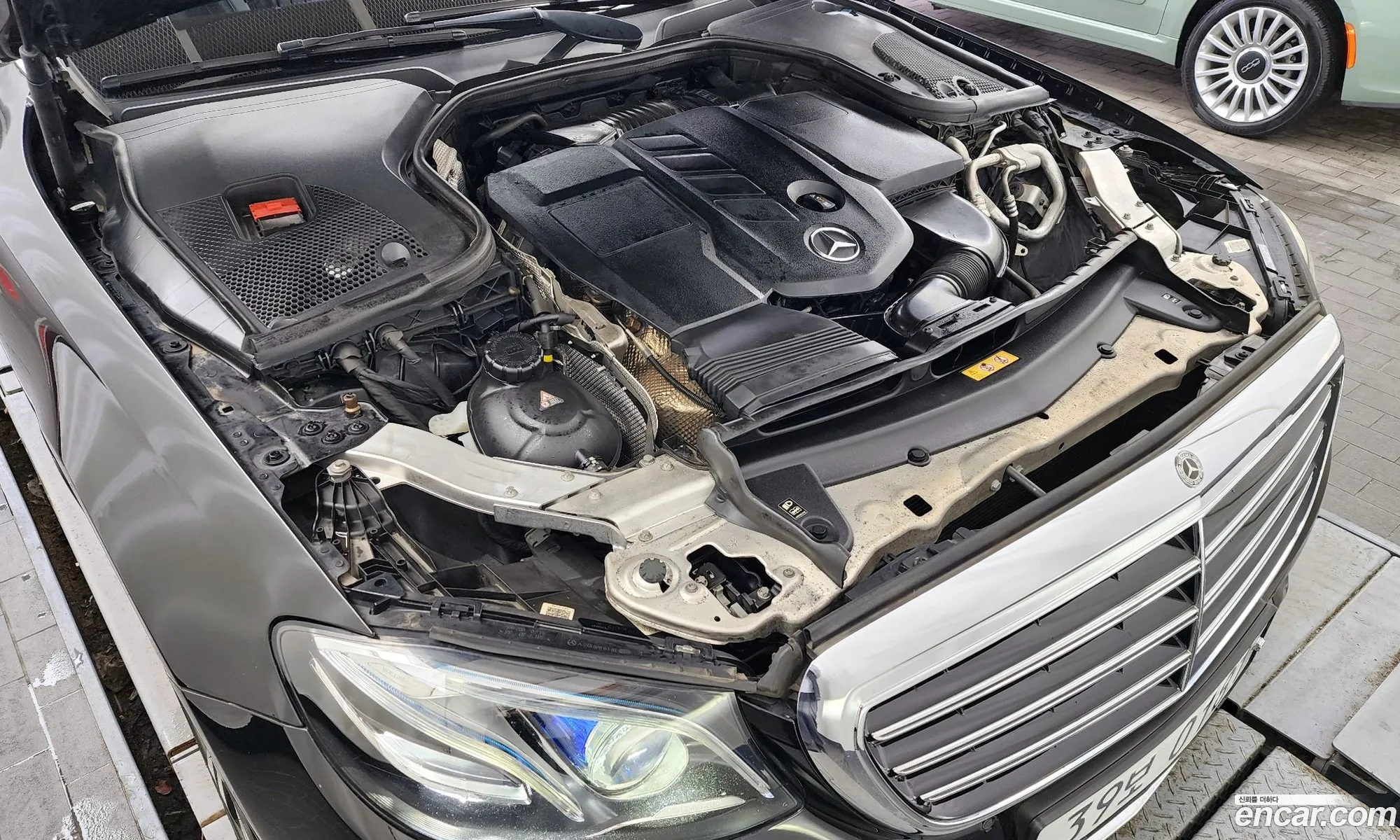 Mercedes-Benz E-Klasse E220D Exclusive 2017 - фотография 12783985
