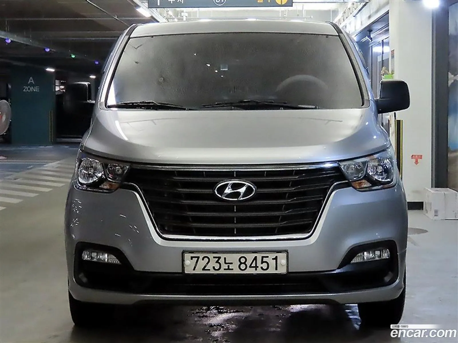 Hyundai Starex Wagon 12-Seater 2019 - фотография 11469102