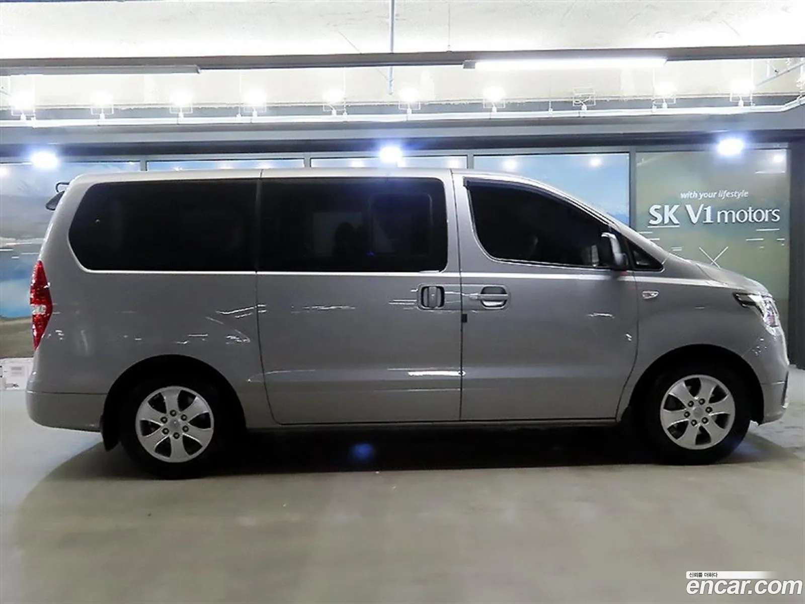 Hyundai Starex Wagon 12-Seater 2019 - фотография 11469103