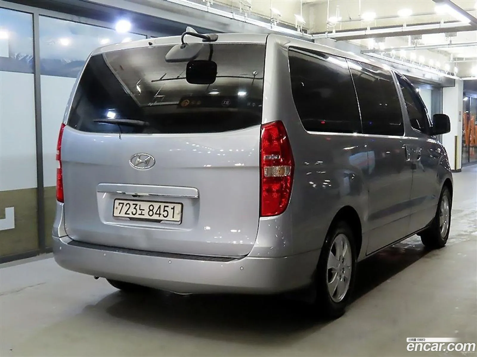 Hyundai Starex Wagon 12-Seater 2019 - фотография 11469104
