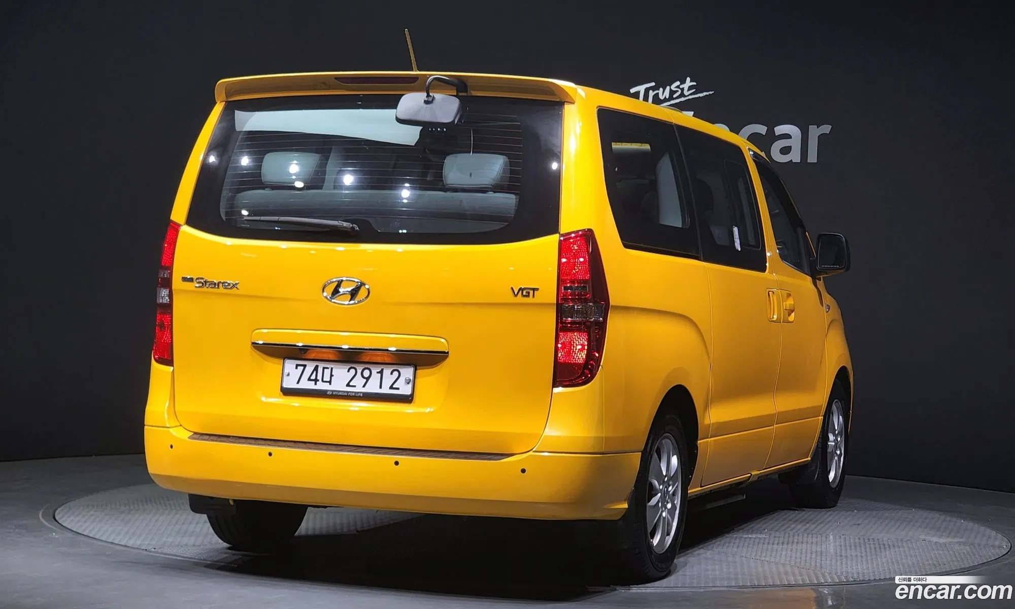 Hyundai Starex Wagon 12-Seater 2019 - фотография 16277709