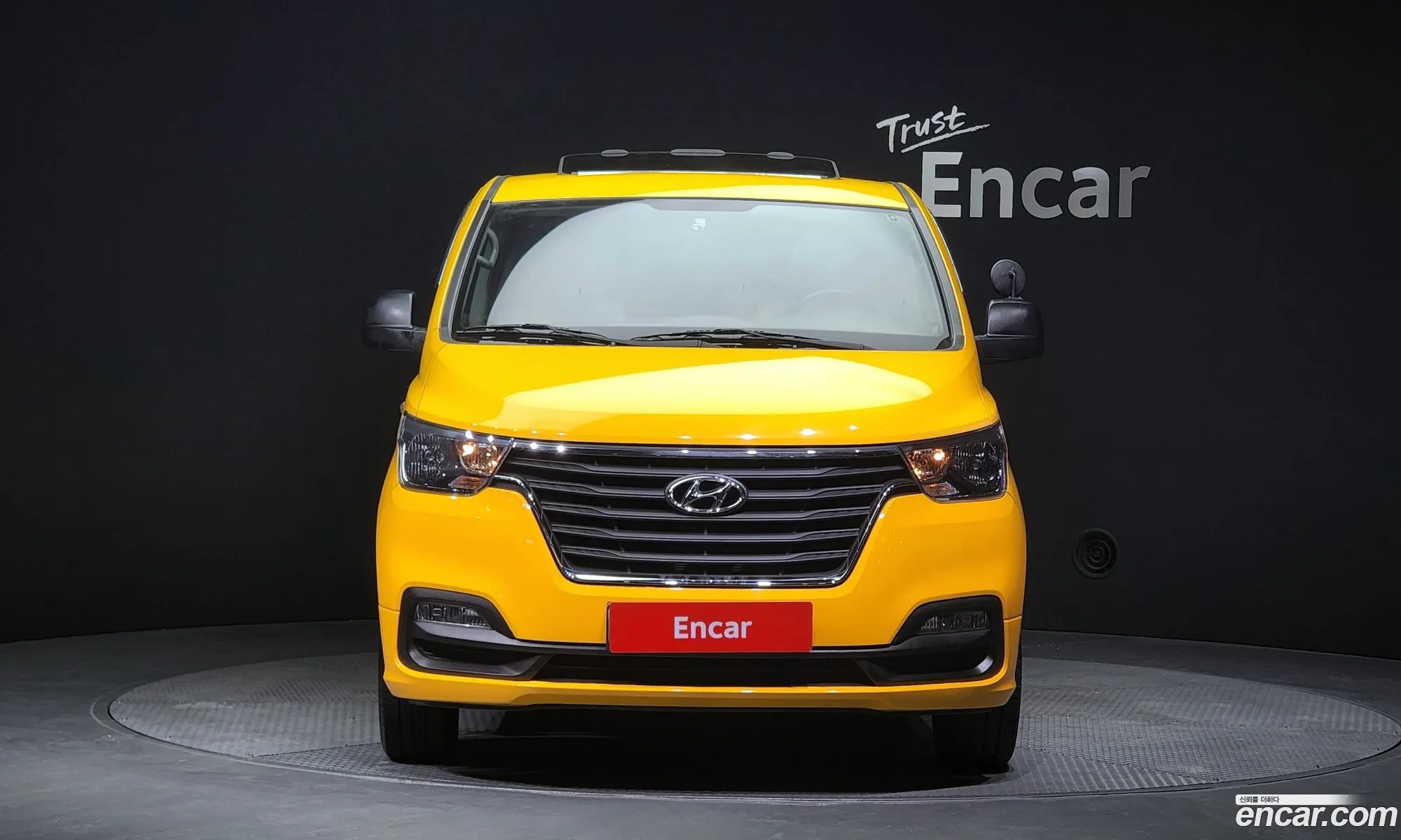 Hyundai Starex Wagon 12-Seater 2019 - фотография 16277710