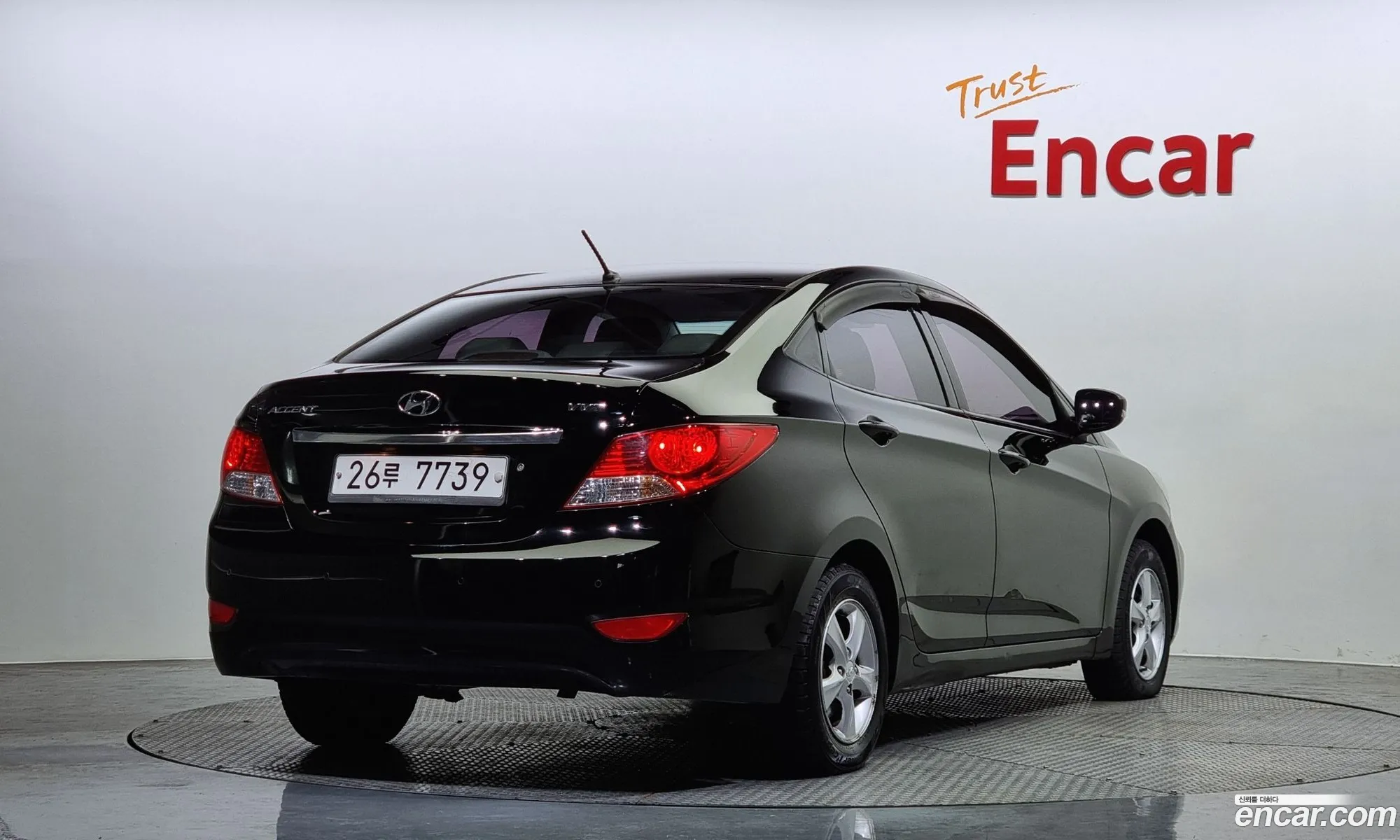 Hyundai Accent 14 Vvt Premier 2012 - фотография 11628518