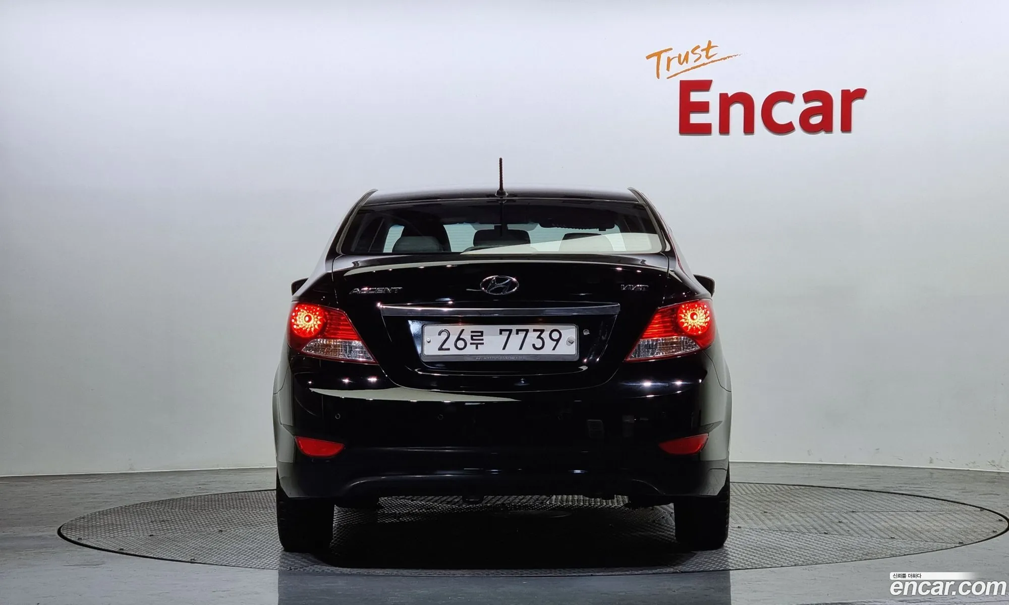 Hyundai Accent 14 Vvt Premier 2012 - фотография 11628520