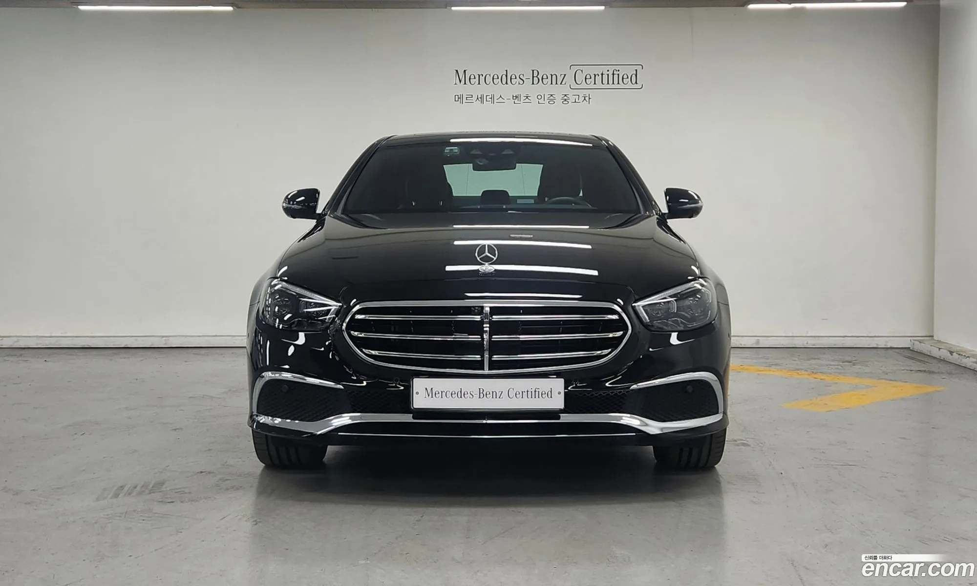 Mercedes-Benz E-Klasse E300E 4Matic Exclusive 2023 - фотография 13141805