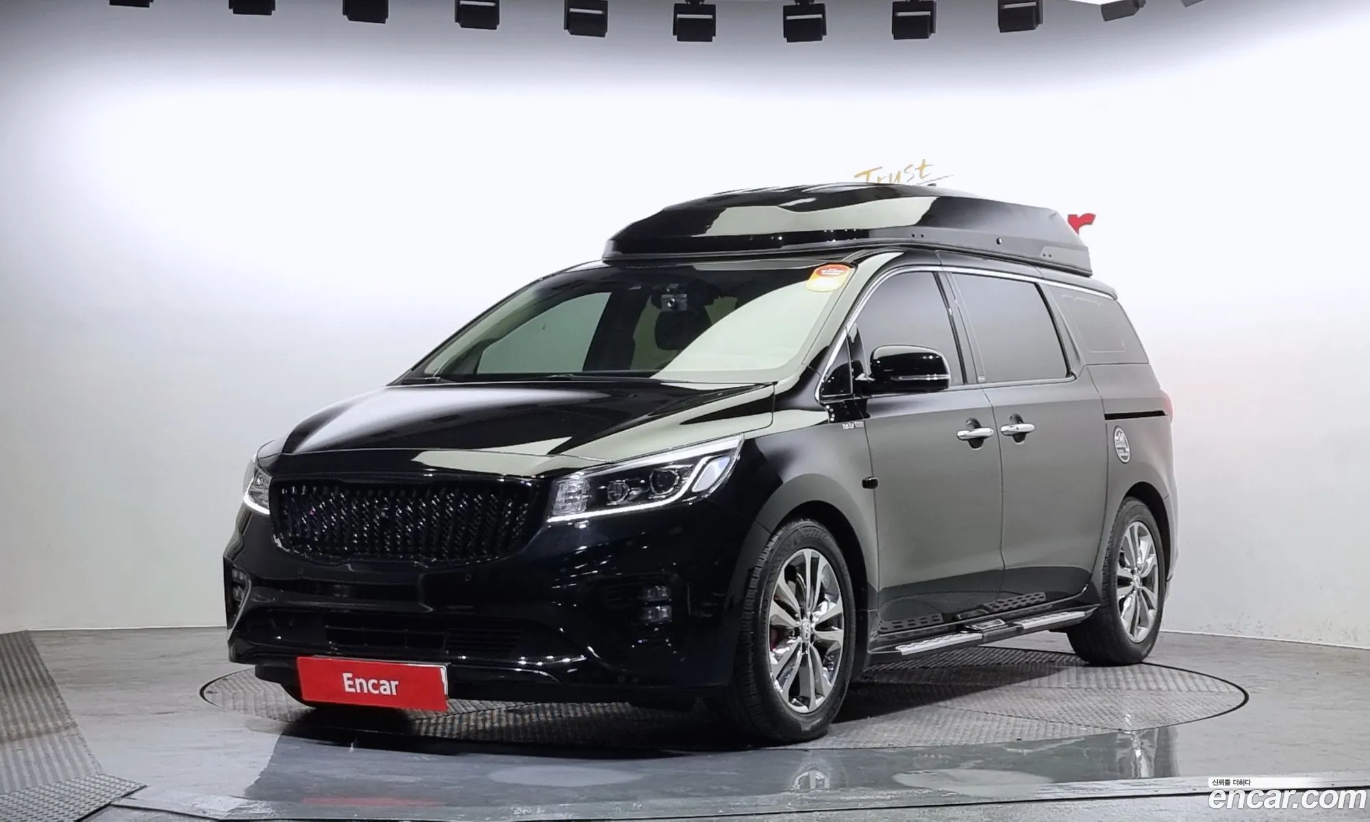 Kia Carnival Gasoline 9-Seater Noblesse 2016 - фотография 15900463