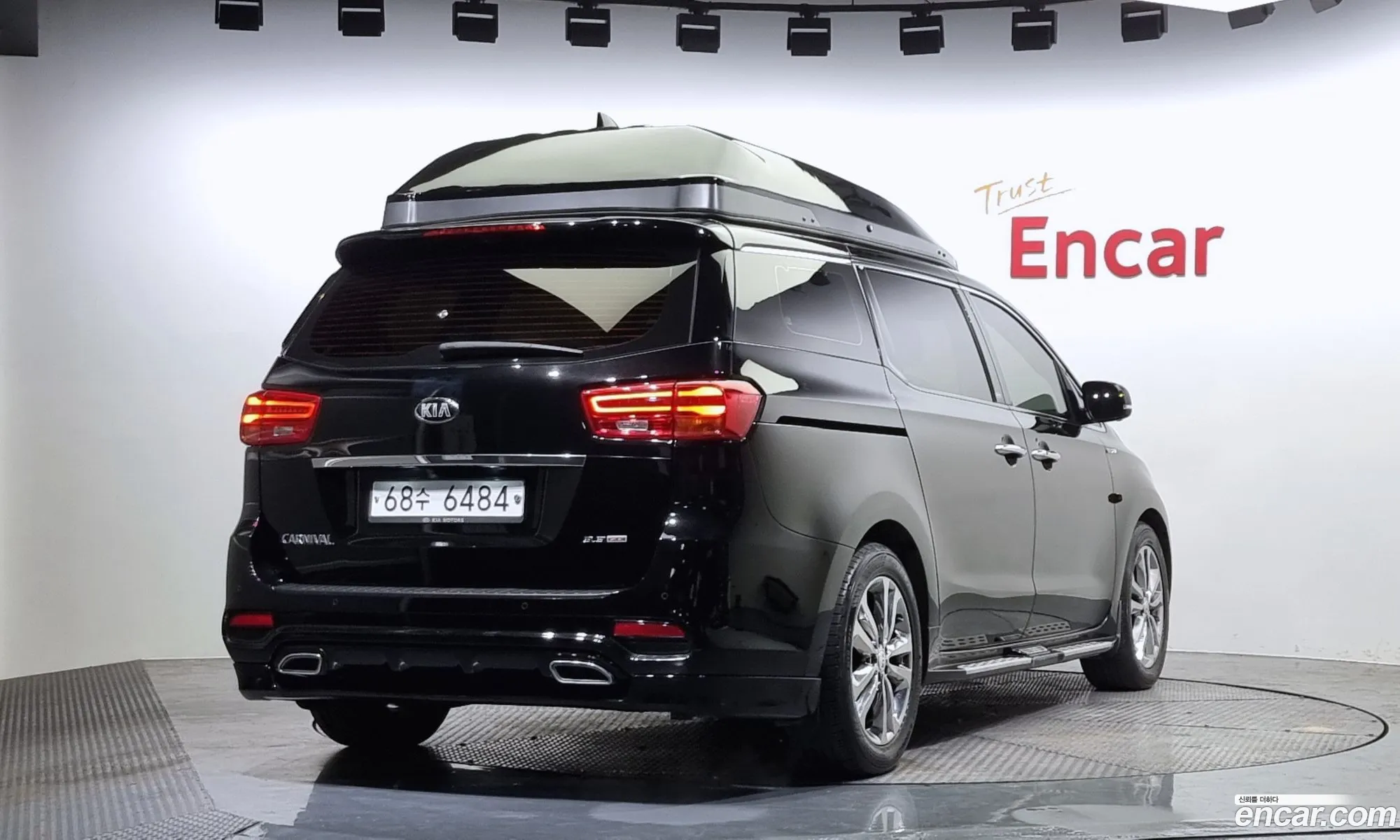 Kia Carnival Gasoline 9-Seater Noblesse 2016 - фотография 15900464
