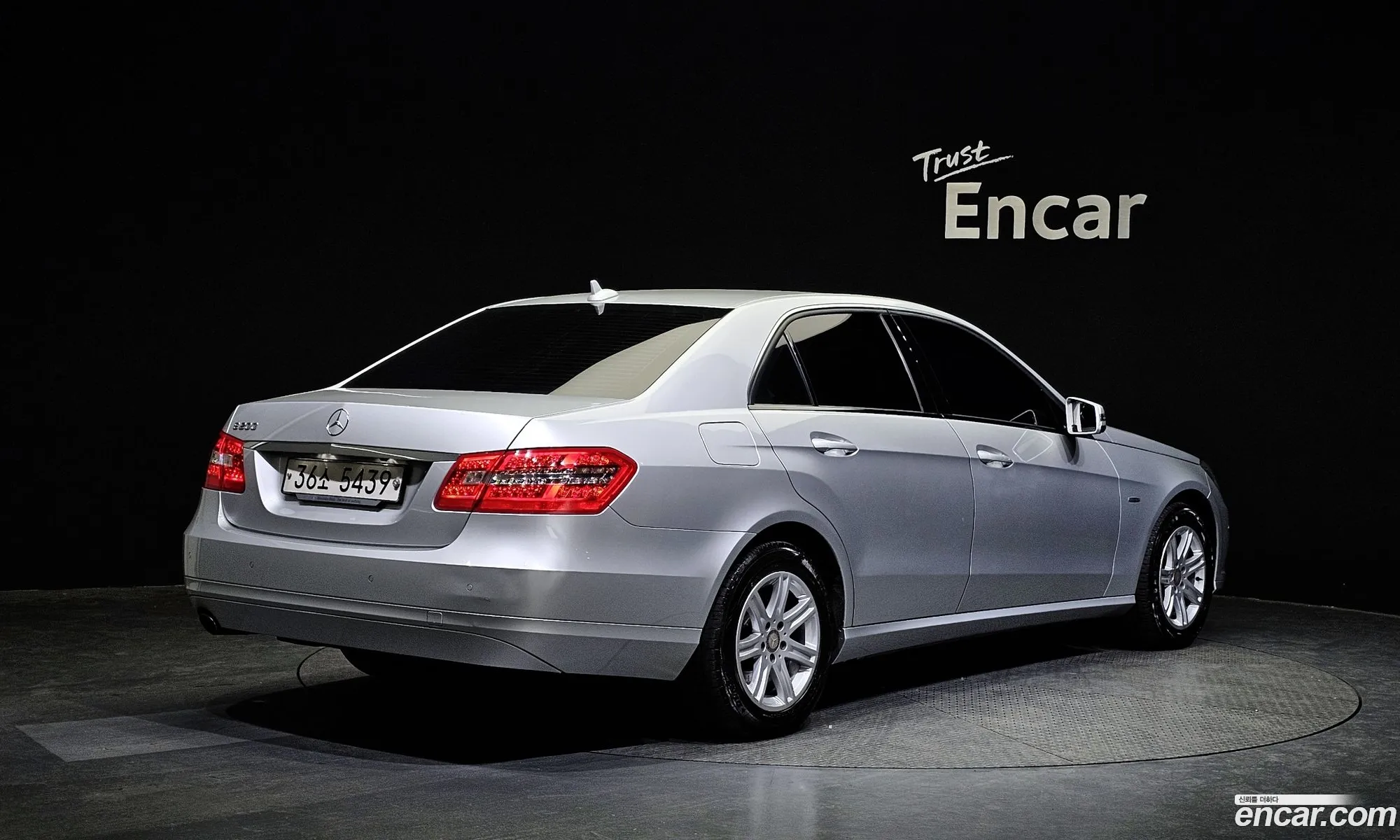 Mercedes-Benz E-Klasse Iv W212 S212 C207 E200 Cgi 2012 - фотография 14012463