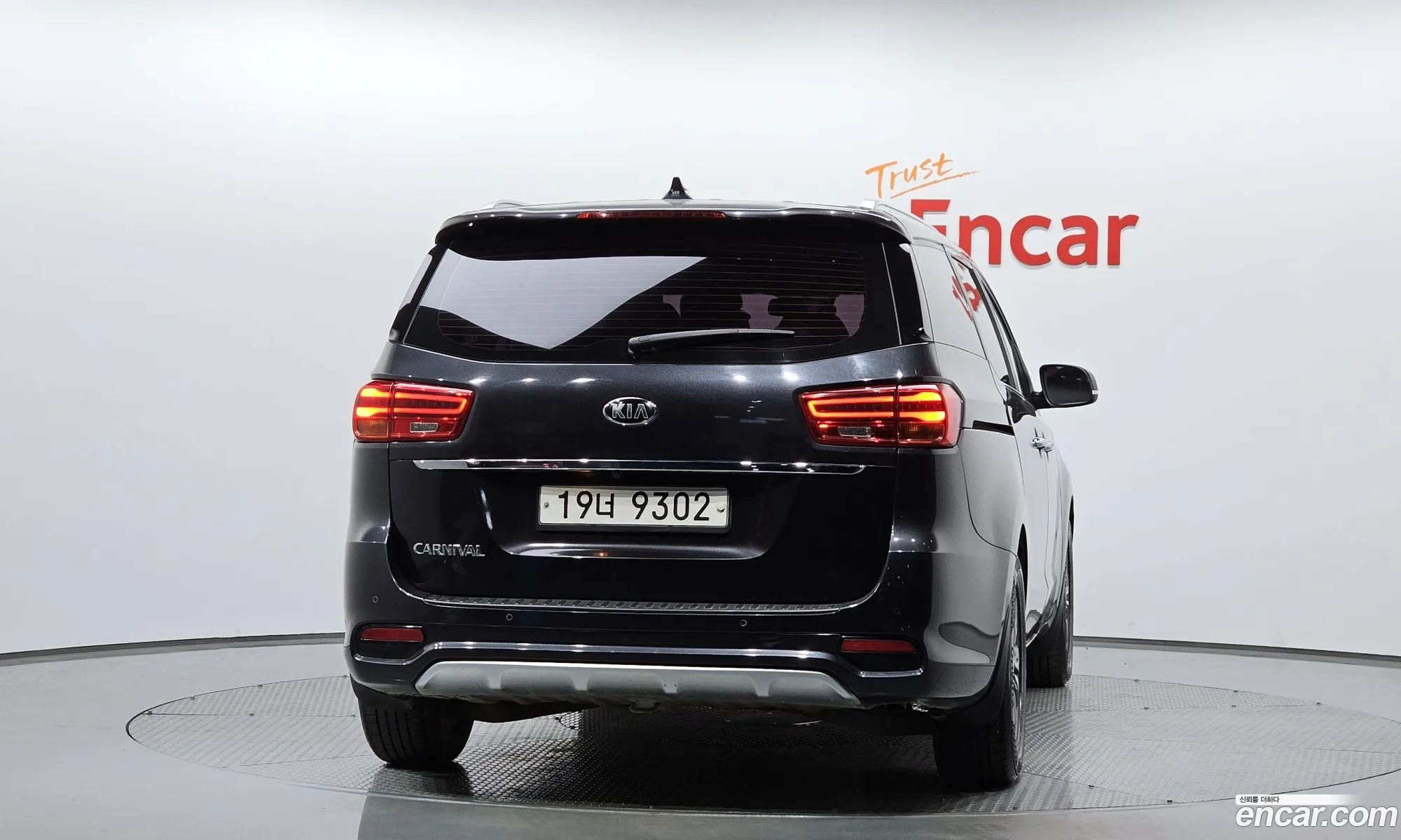 Kia Carnival Iii 9-Seater Luxury 2019 - фотография 13199300