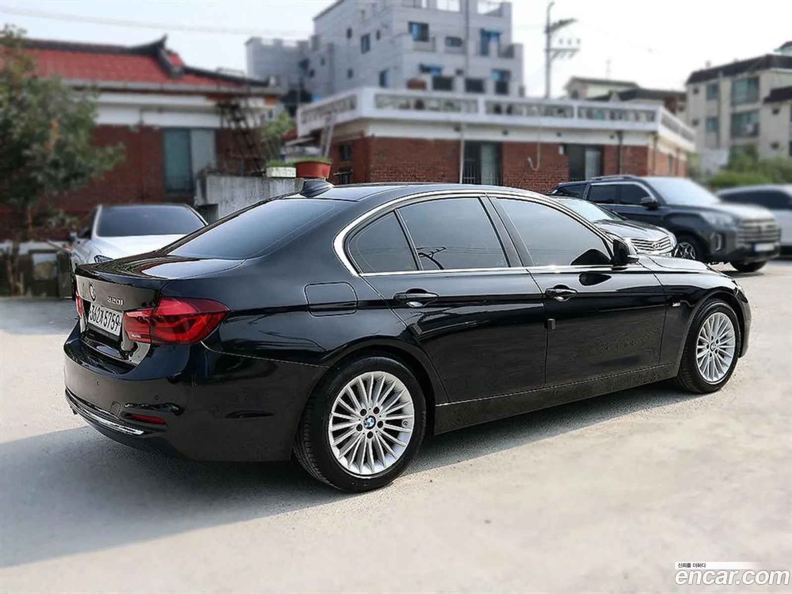 BMW 3Er 320I Luxury 2018 - фотография 15101058