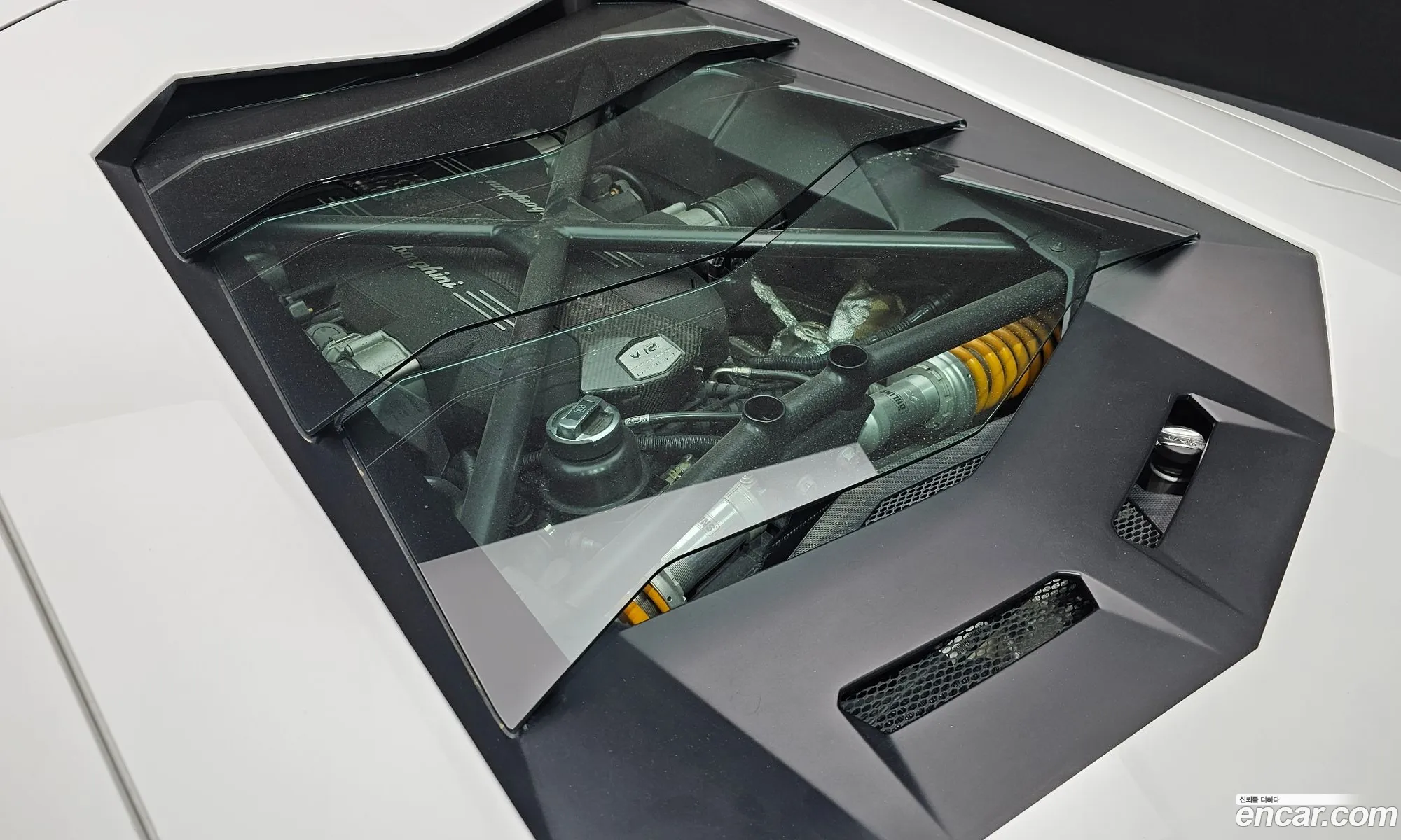 Lamborghini Aventador Lp700-4 2012 - фотография 3749201