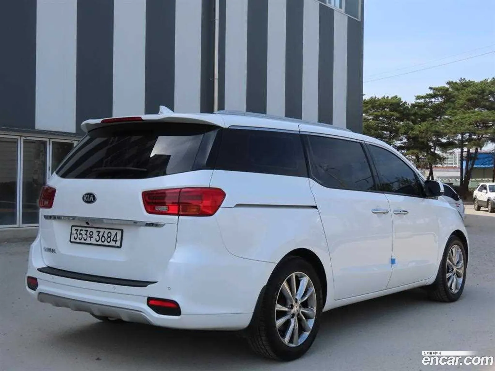 Kia Carnival Iii 9-Seater Prestige 2019 - фотография 14510953