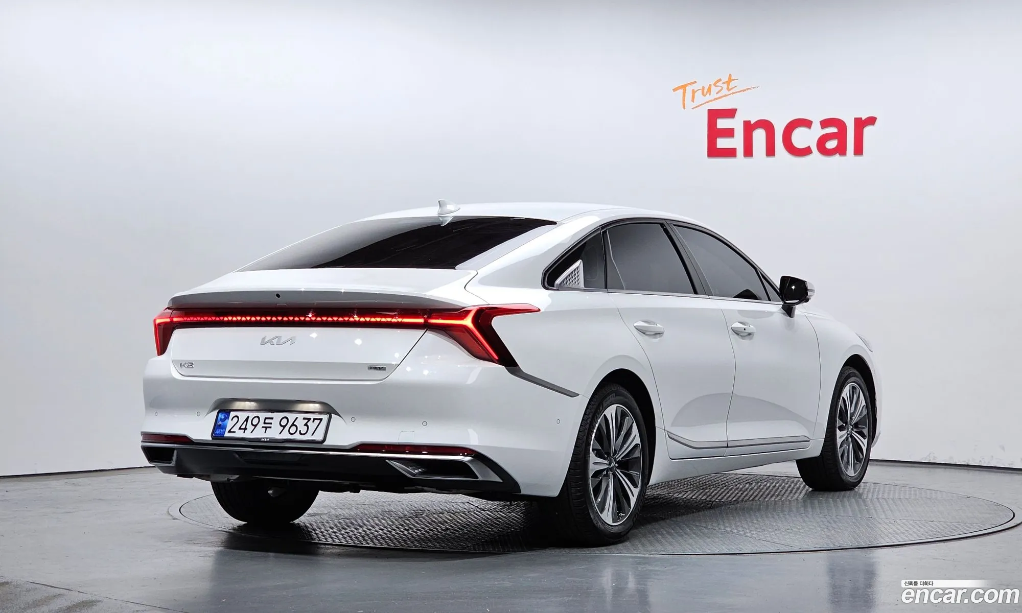 Kia K8 Signature 2023 - фотография 12477670