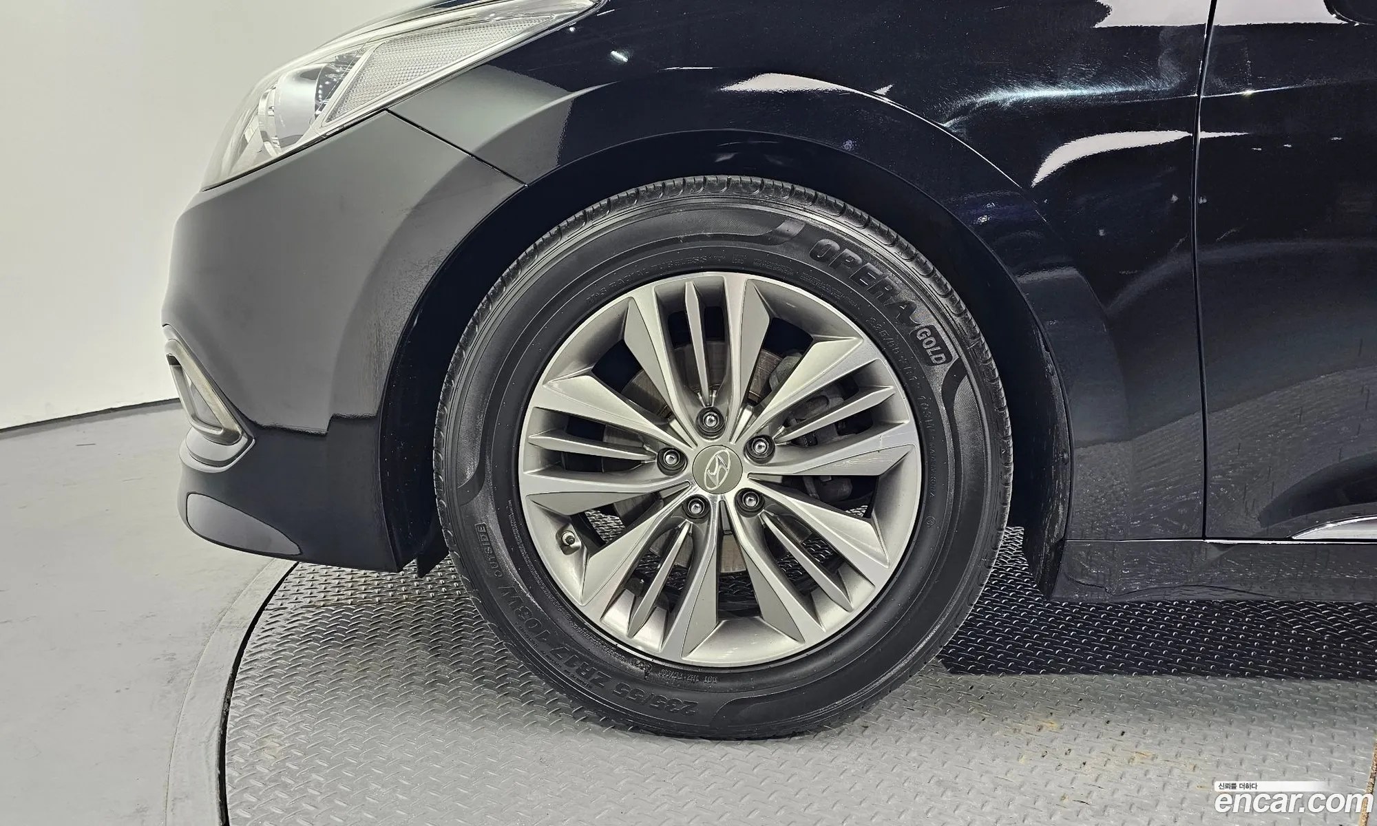 Hyundai Grandeur Hg240 Modern 2016 - фотография 11953040